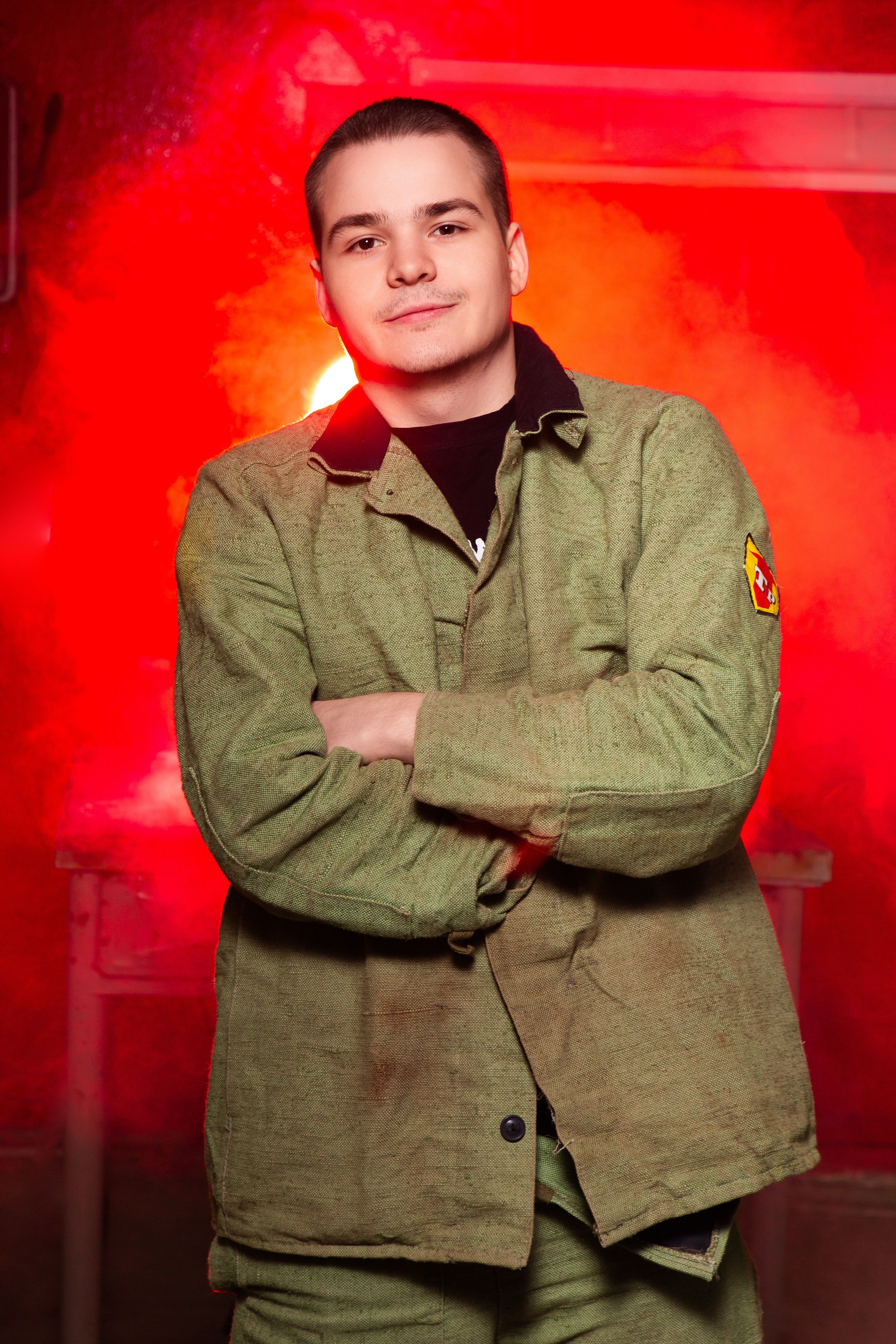 Портретная Фотосессия в Цеху для Выпускников Сварщиков | Твой Альбом Мценск. ТВОЙ АЛЬБОМ / ТВОИ ПРАВИЛА