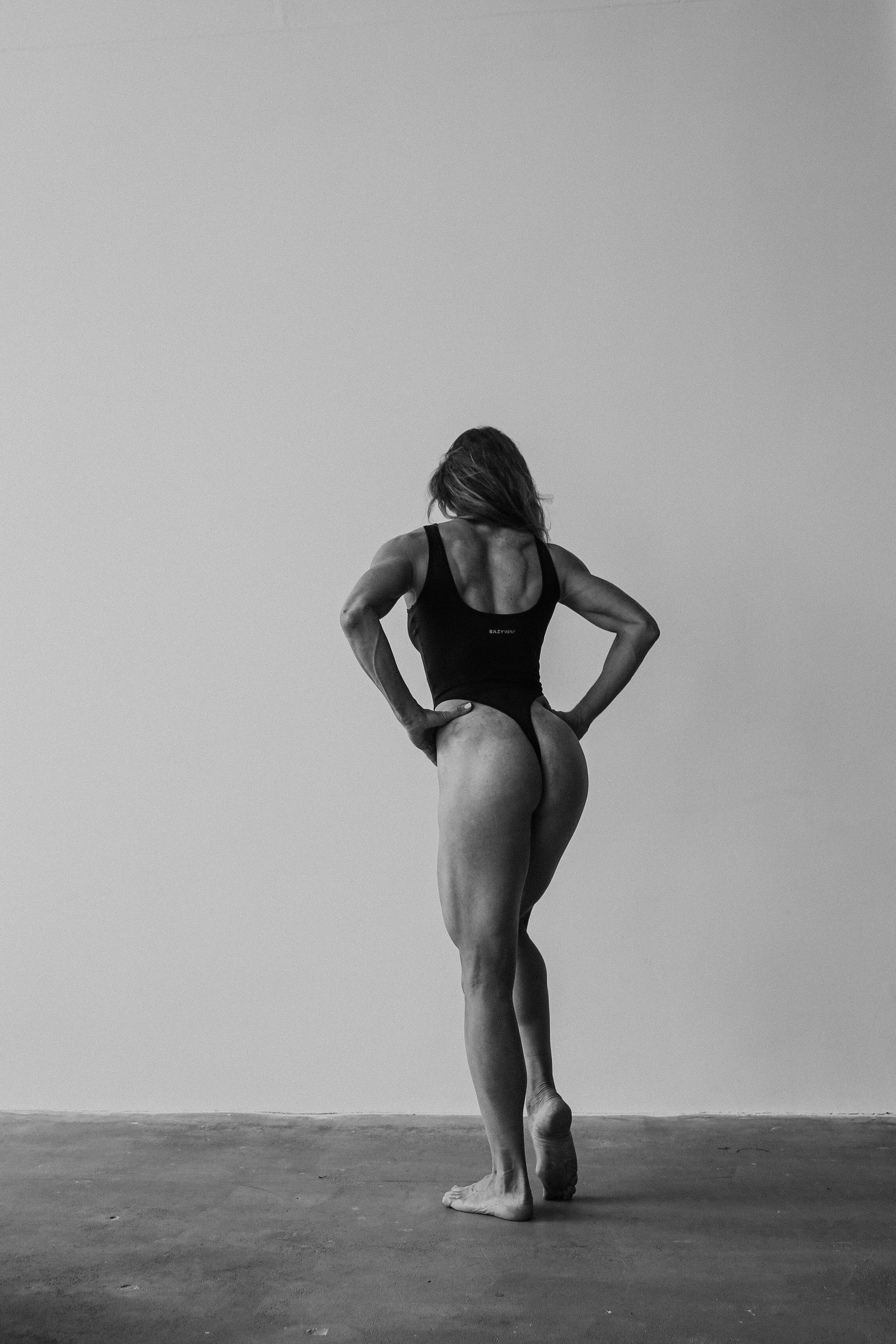 Женское тело. Фотограф в Серпухове и Тарусе Ксения Царёва