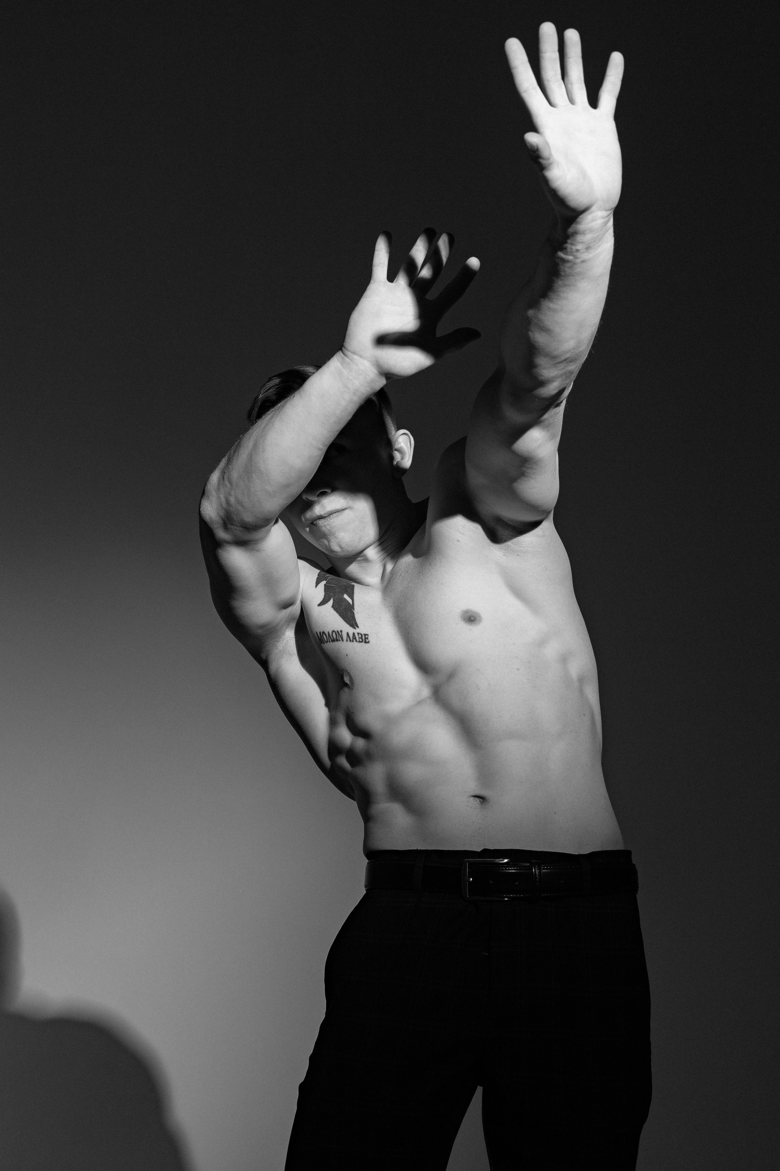 Мужская фотосессия в студии Нижний Новгород. Мужской портрет, Нижний Новгород. Фотосессия спортсмена в Нижнем Новгороде.