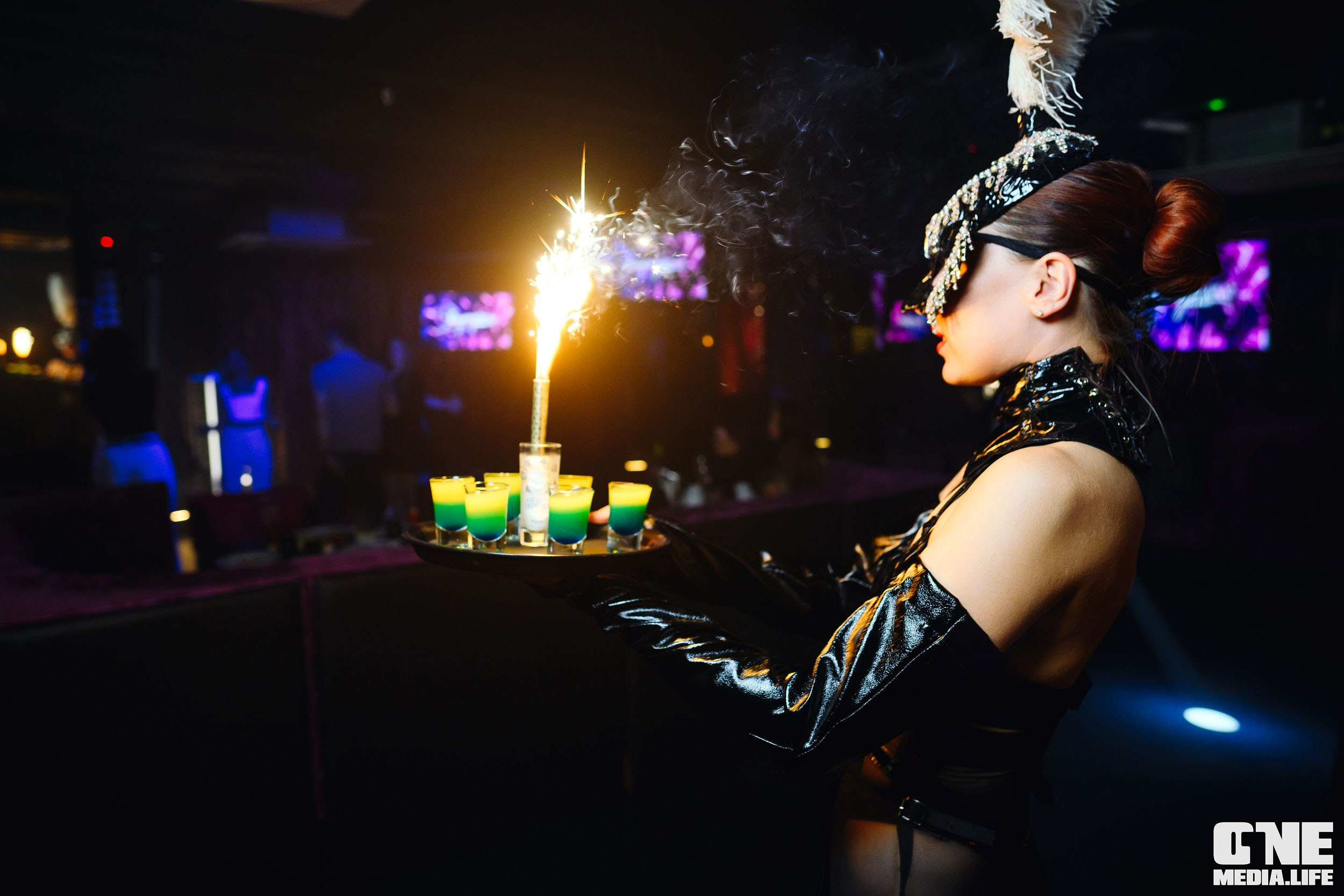 Субботняя вечеринка в караоке-клубе Эйфория. One Media Life: фоторепортажи, фотоотчеты с мероприятий и заведений