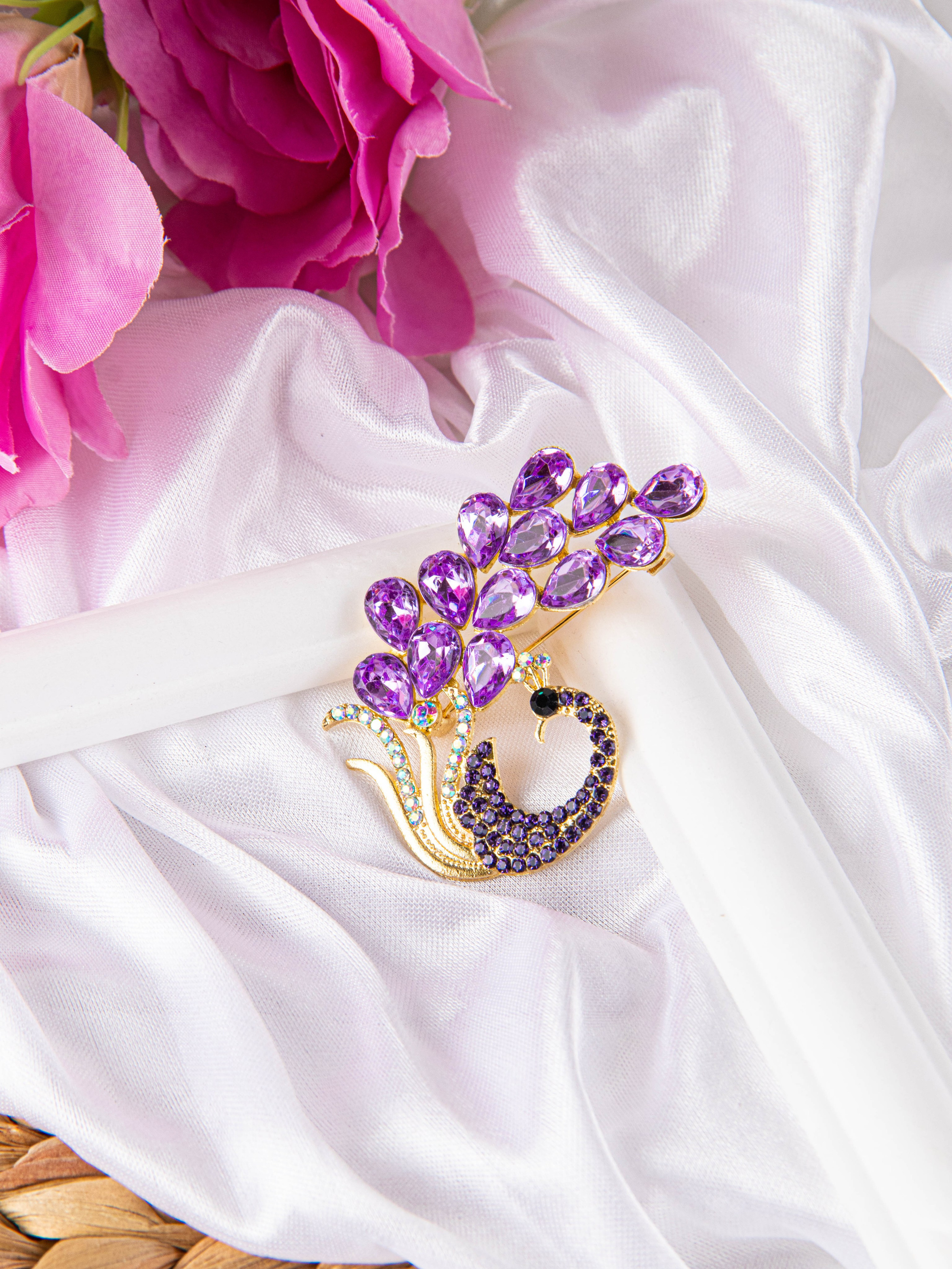 Брошь. «Матрица»