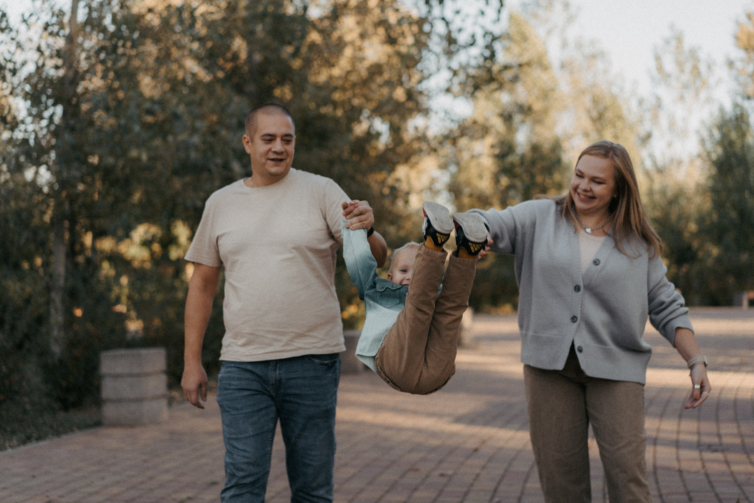Семья Ксюши на прогулке. Семейный lifestyle фотограф в Ростове-на-Дону