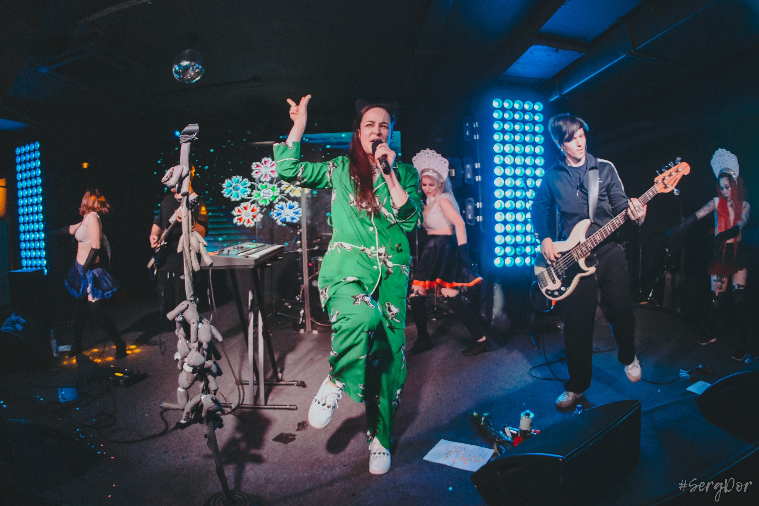 Дайте два, Мумий Тролль бар, Москва, Д2, МТ, День рождения группы, Юбилей, Люся Махова, презентация альбома, Простые радости в краю беспечных зомби, 26.11.2023, SergDor, 26 ноября 2023 года, #SergDor