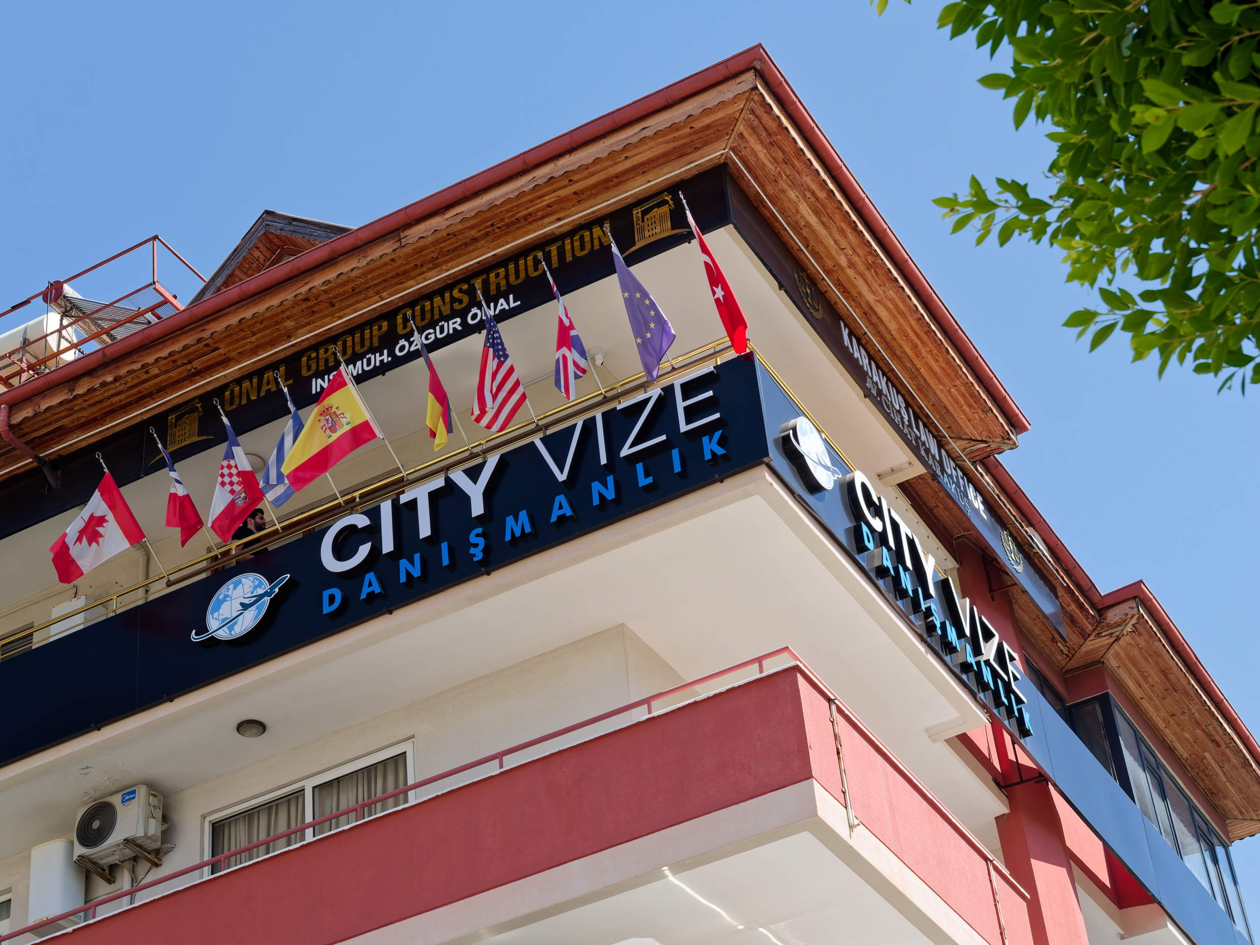 Алания 2025, город, стрит-фото. Избранные фотографии