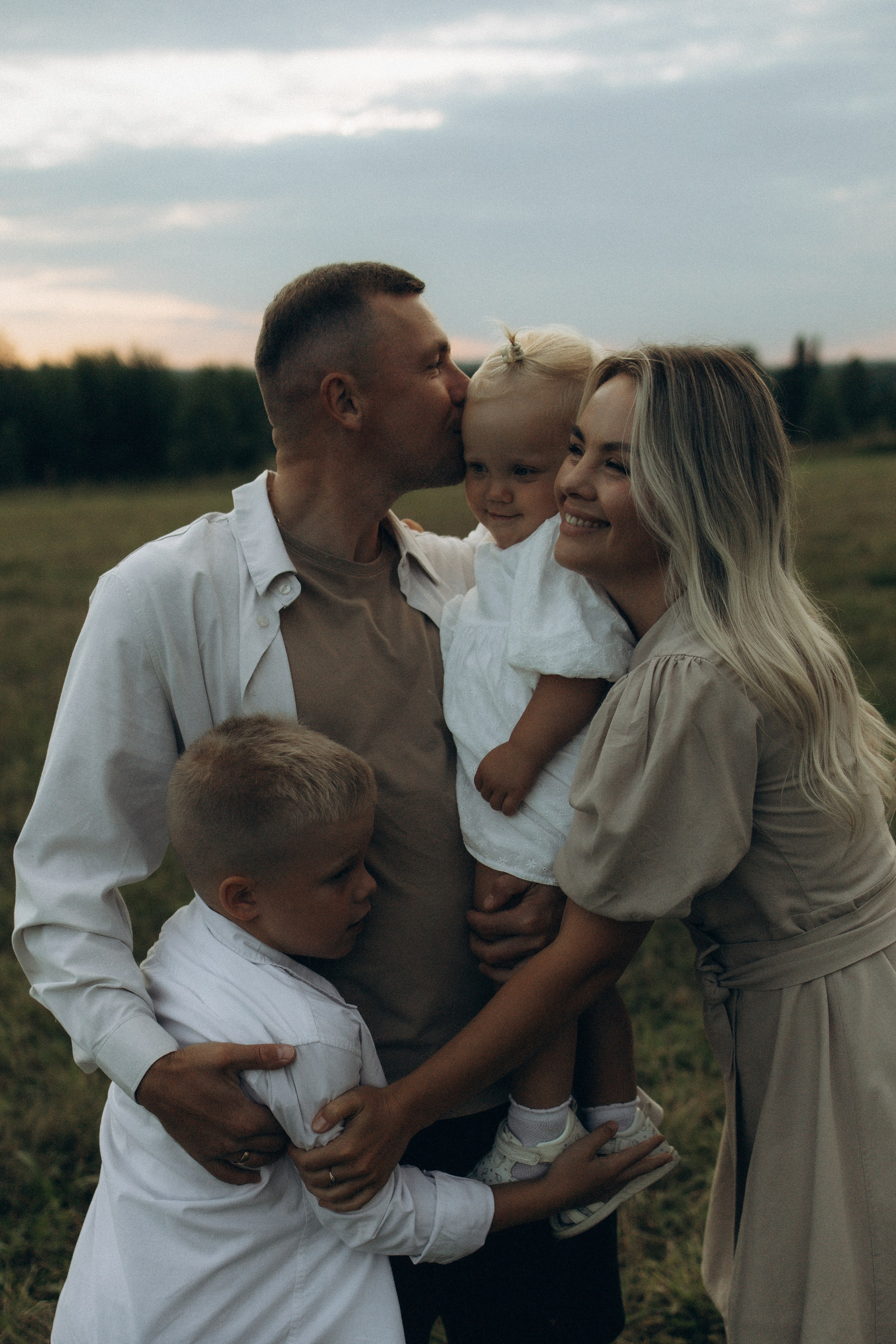 Наташа, Женя, Кирилл и Вика. Семейный фотограф в Ижевске Даша Денисова