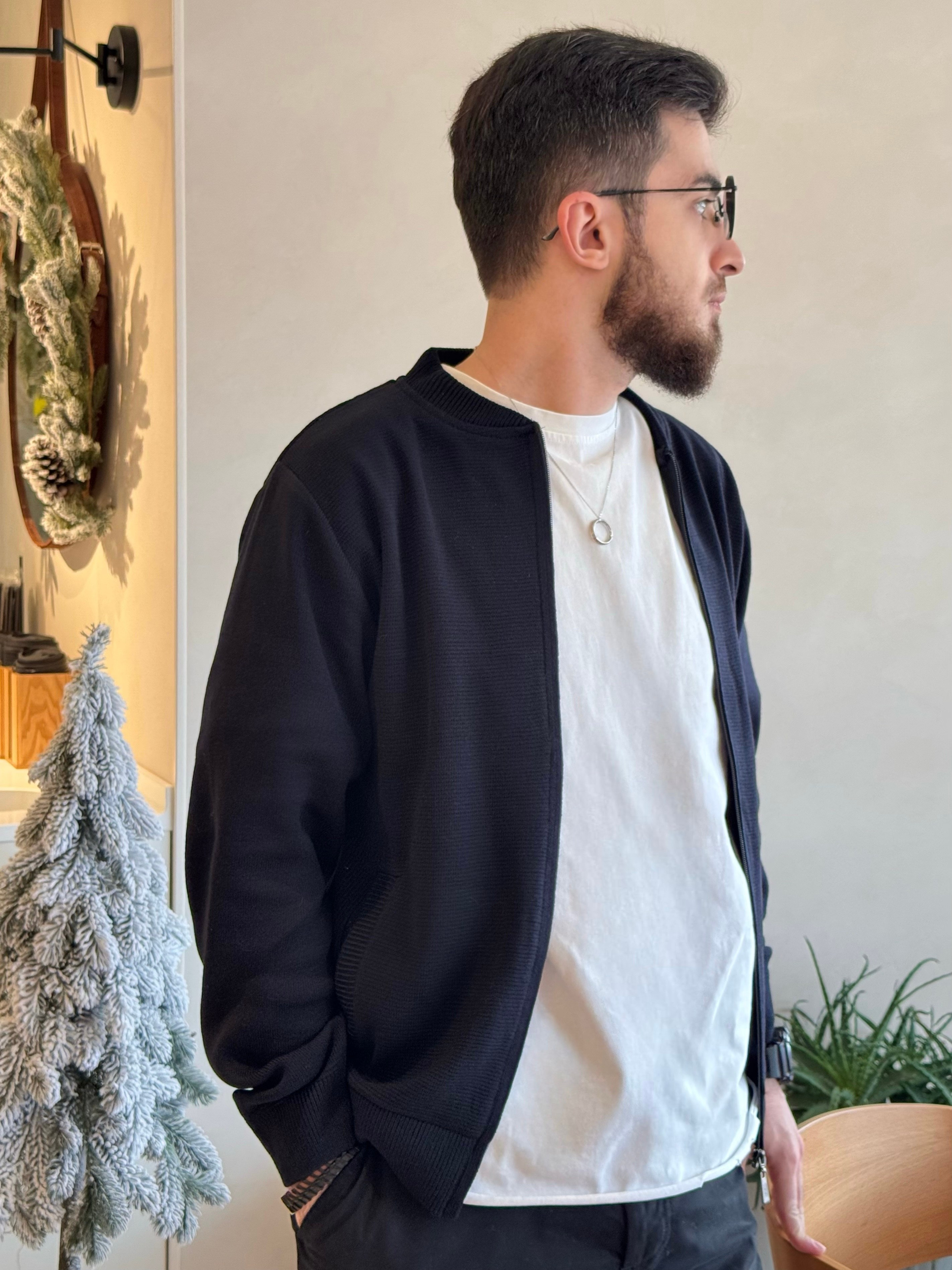 Акбер Ш. LUNAPRO Дом стильных, сборных и индивидуальных съемок для брендов