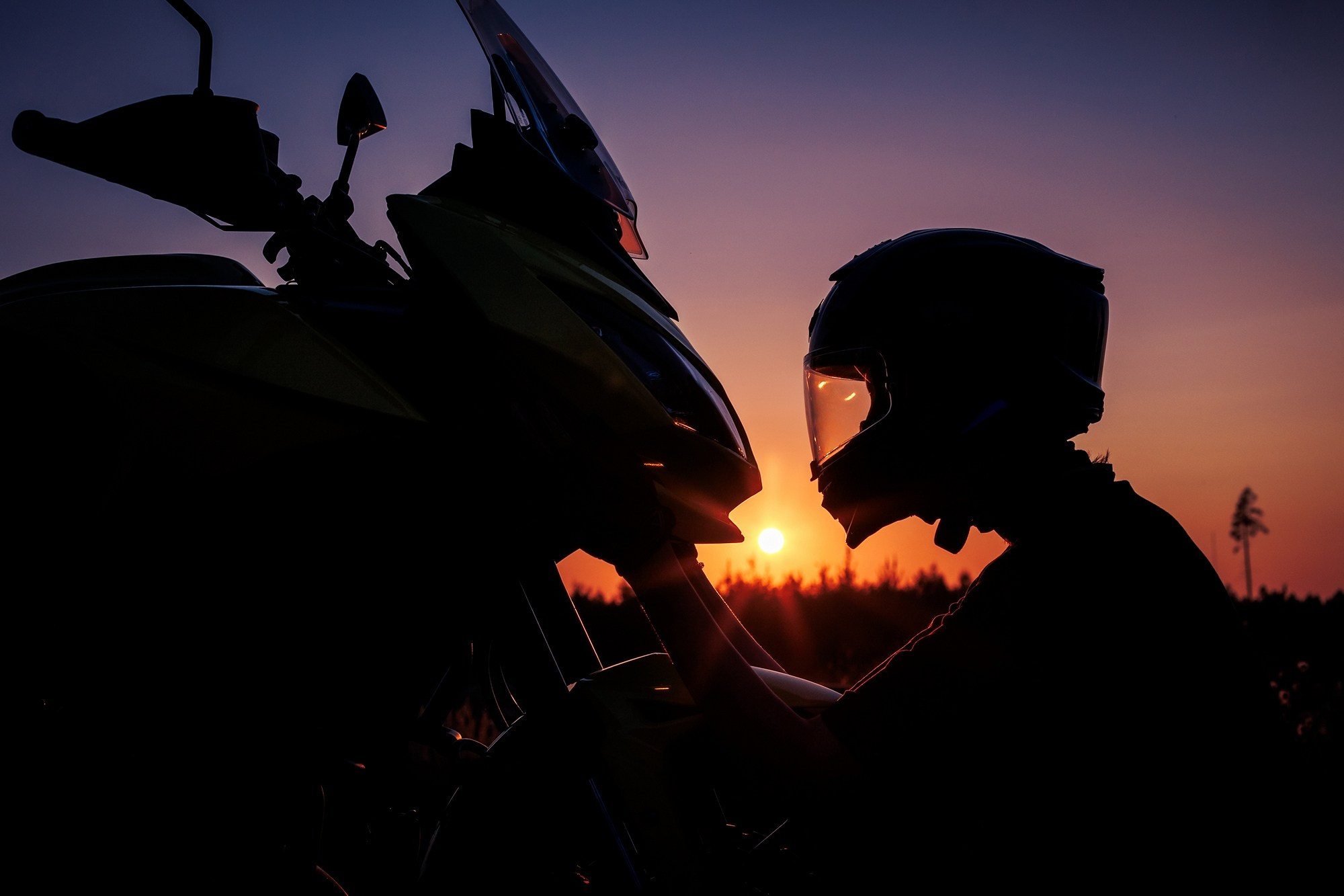 Портрет с мото. Свадебный и репортажный фотограф в Москве и Московской области