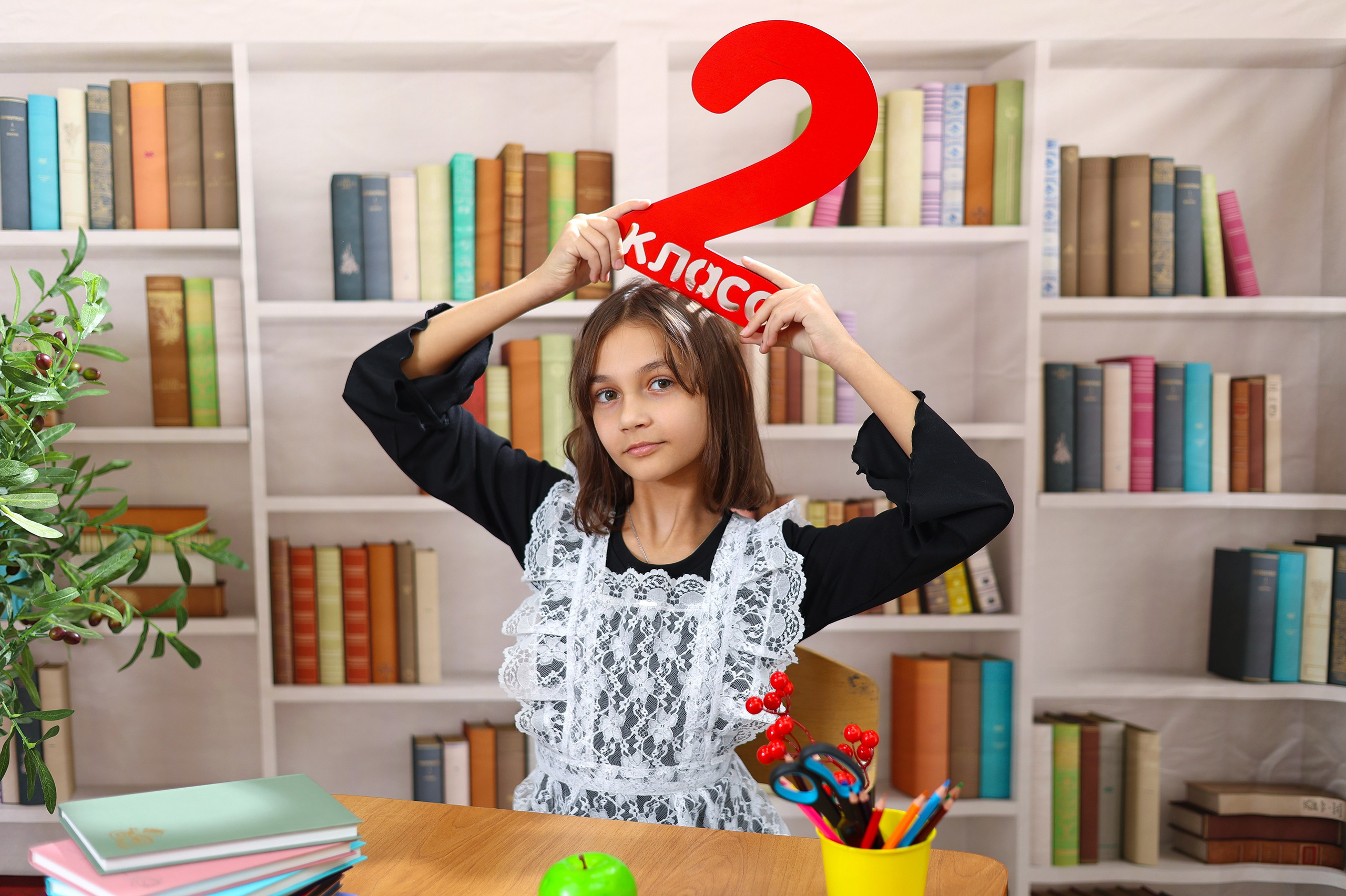 Библиотека светлая. Выпускные альбомы в Иваново в детский сад и школу. Александр и Светлана Янкины