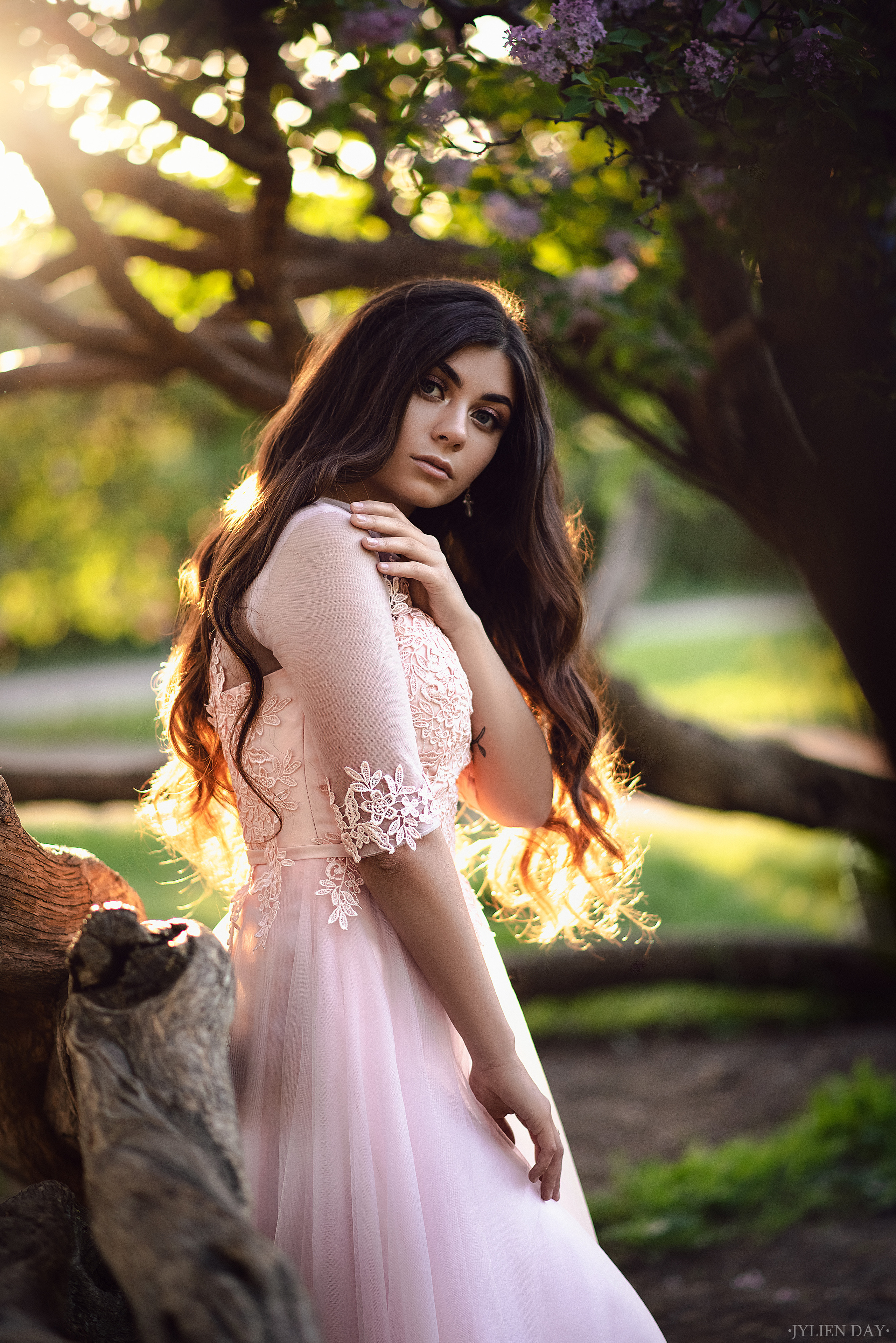 Нежная фотосессия в цветущей сирени. Юля Дэй • Фотограф, Санкт-Петербург