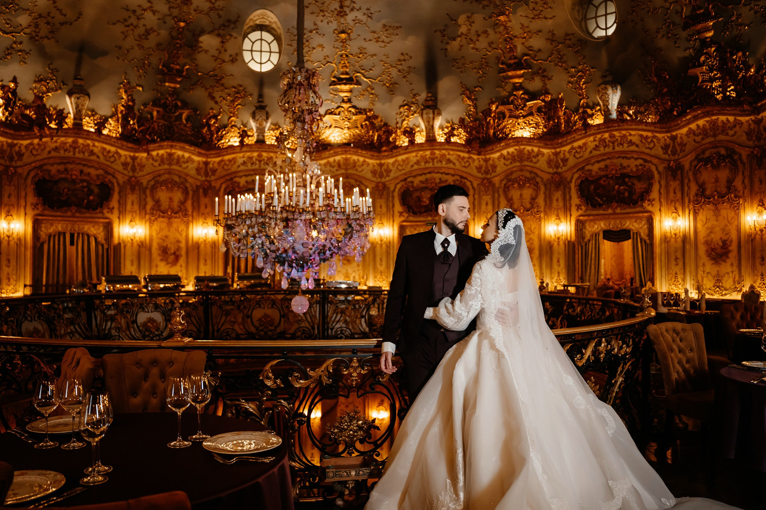 Свадебная фотосессия в ресторане Турандот. Свадебный и семейный фотограф в Москве Светлана Зоткина