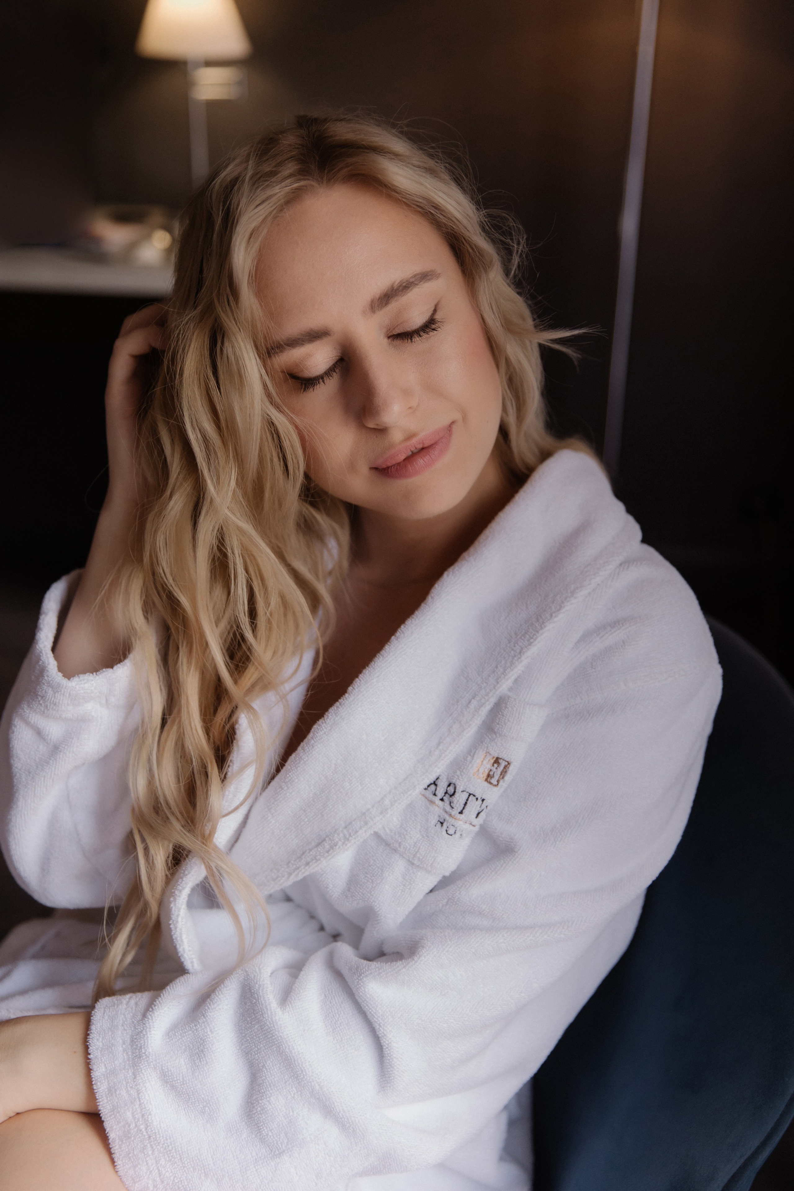 Саша. Фотодень в отеле. Семейный и свадебный фотограф в Москве и Зеленограде Пилипенко Юлия