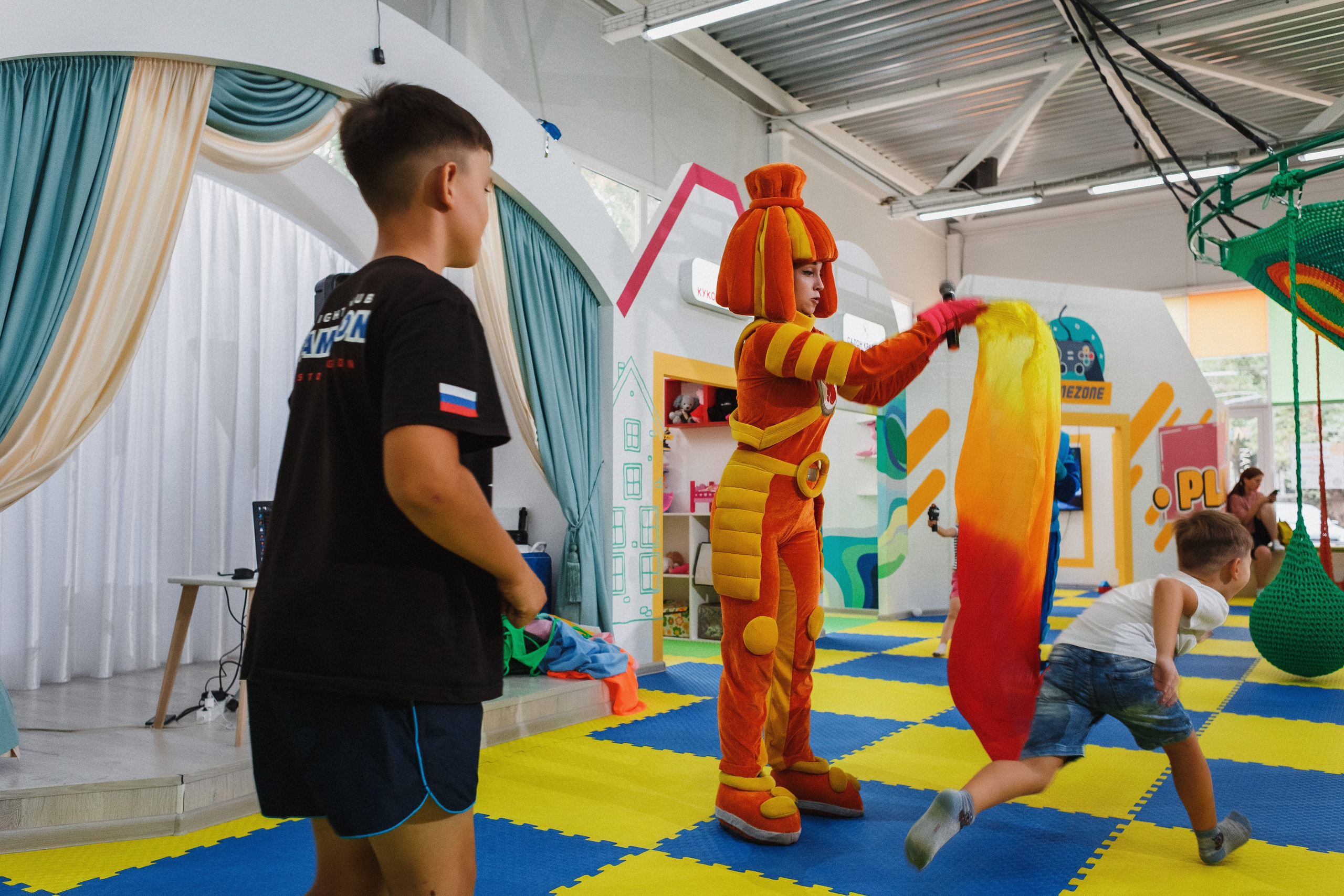 Волшебные моменты: детский праздник в игровой Клумба, Таганрог. Свадебный и семейный фотограф в Таганроге Бакарюк Антон