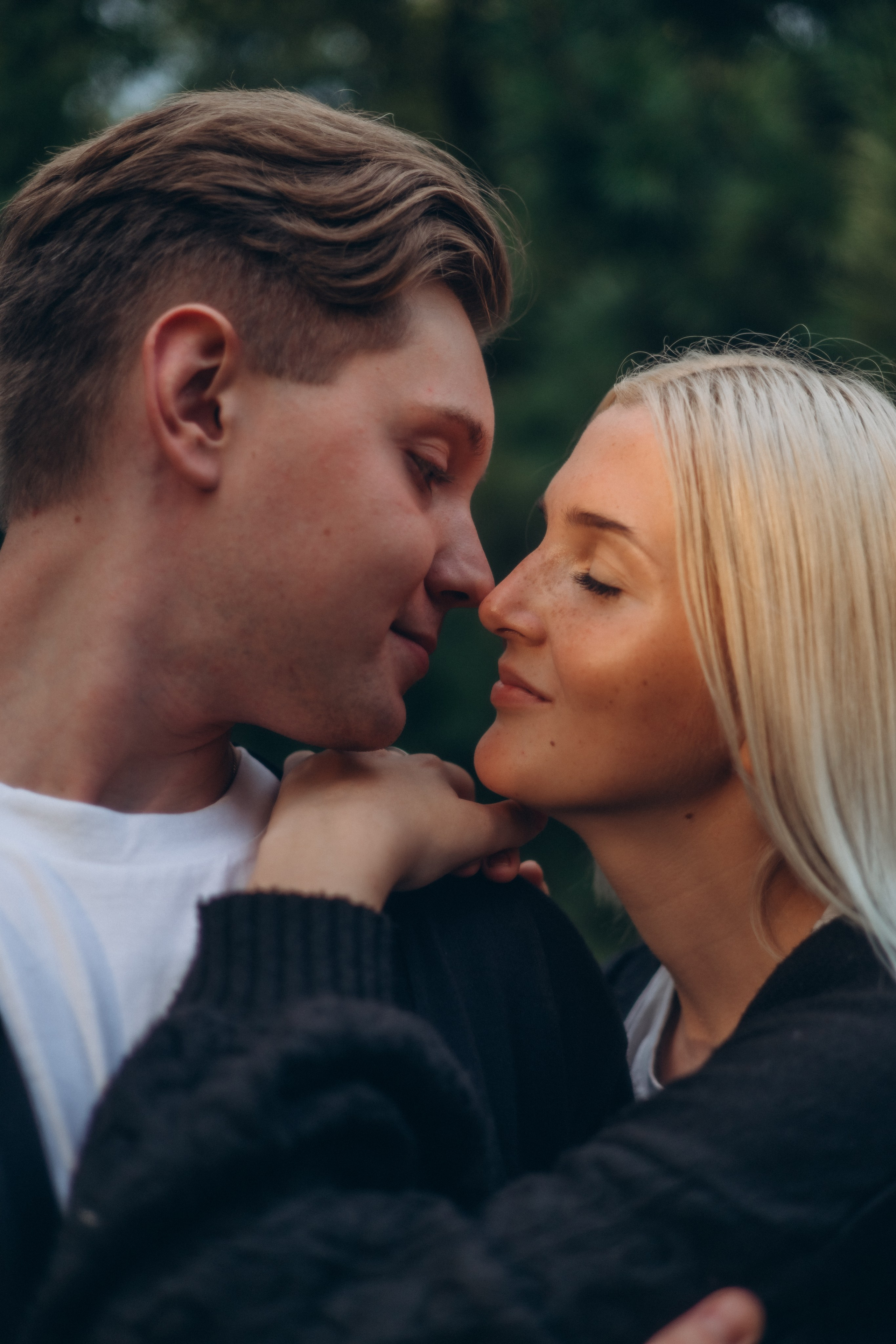 Love Story в парке. Семейный, детский, женский фотограф в Новосибирске Оля Борисова