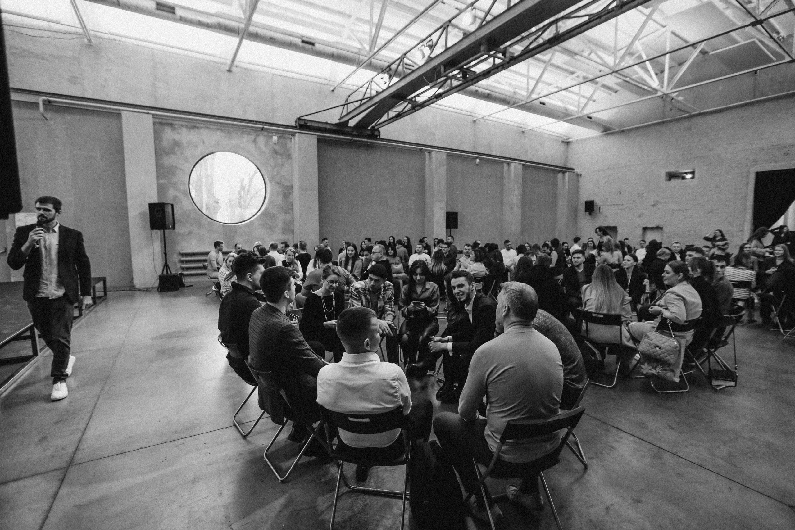 БИЗНЕС ФАКТ. Photographer Viktoriya Markushina «My world throug»