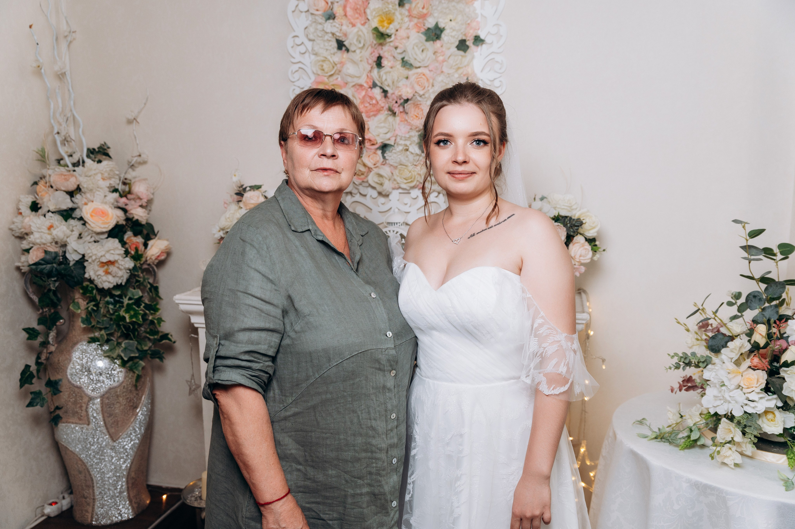 Прогулка, регистрация, банкет. Фотограф в Новосибирске