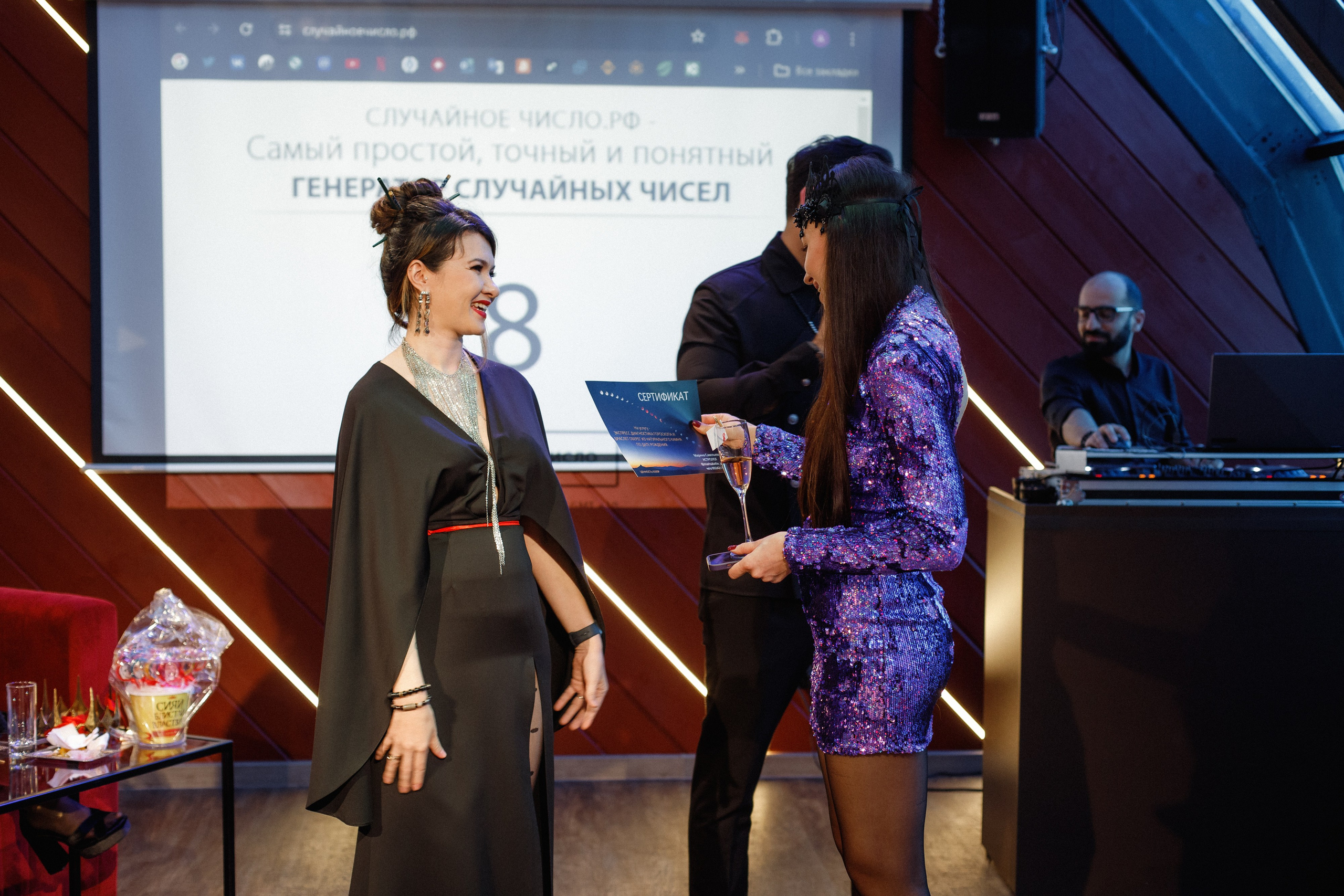 QUEEN KHV [12 ЛЕТ]. СВОИ. ФОТООТЧЕТЫ-СОБЫТИЯ-МЕСТА