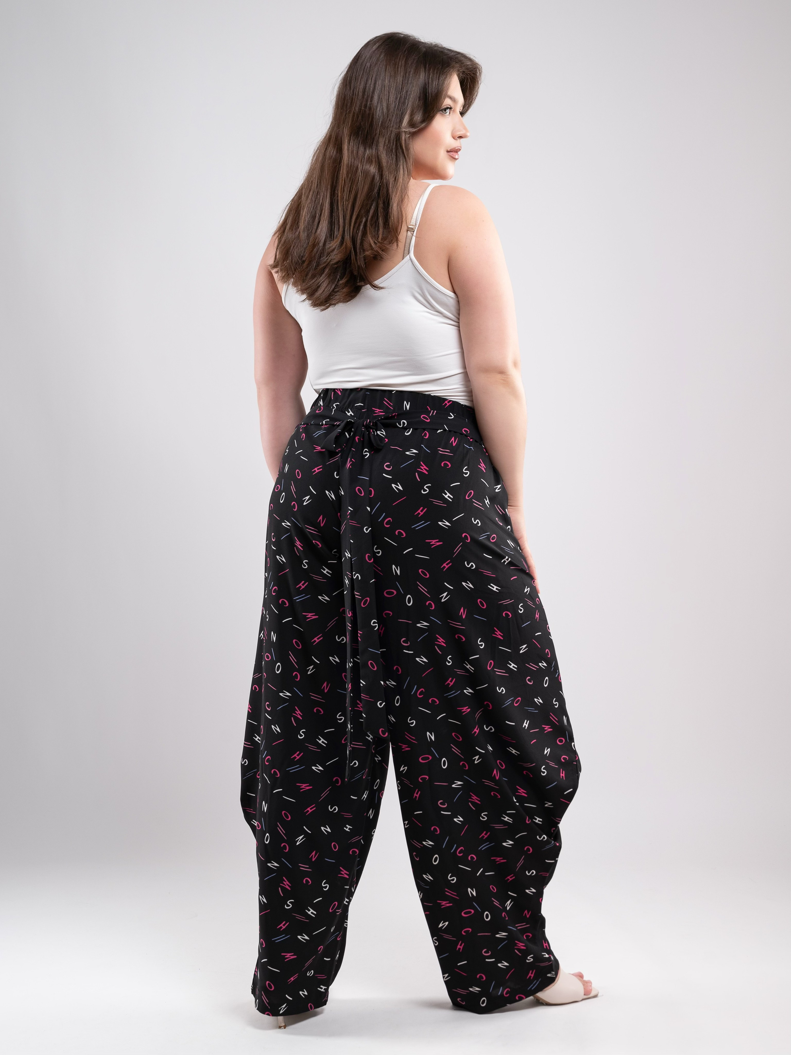 Брюки трансформеры. Предметный фотограф, фото для маркетплейсов Пятигорск, КМВ