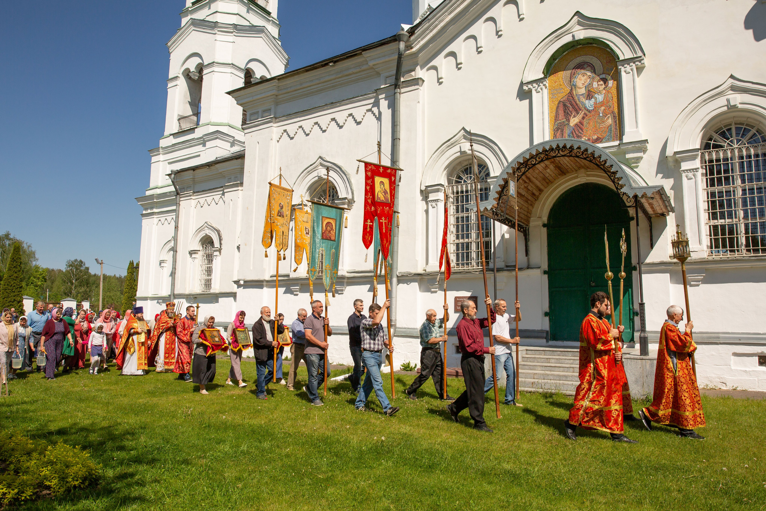 Крестный ход с Ашитково Воскресенский храм. Семейный и детский фотограф Анна Петракова