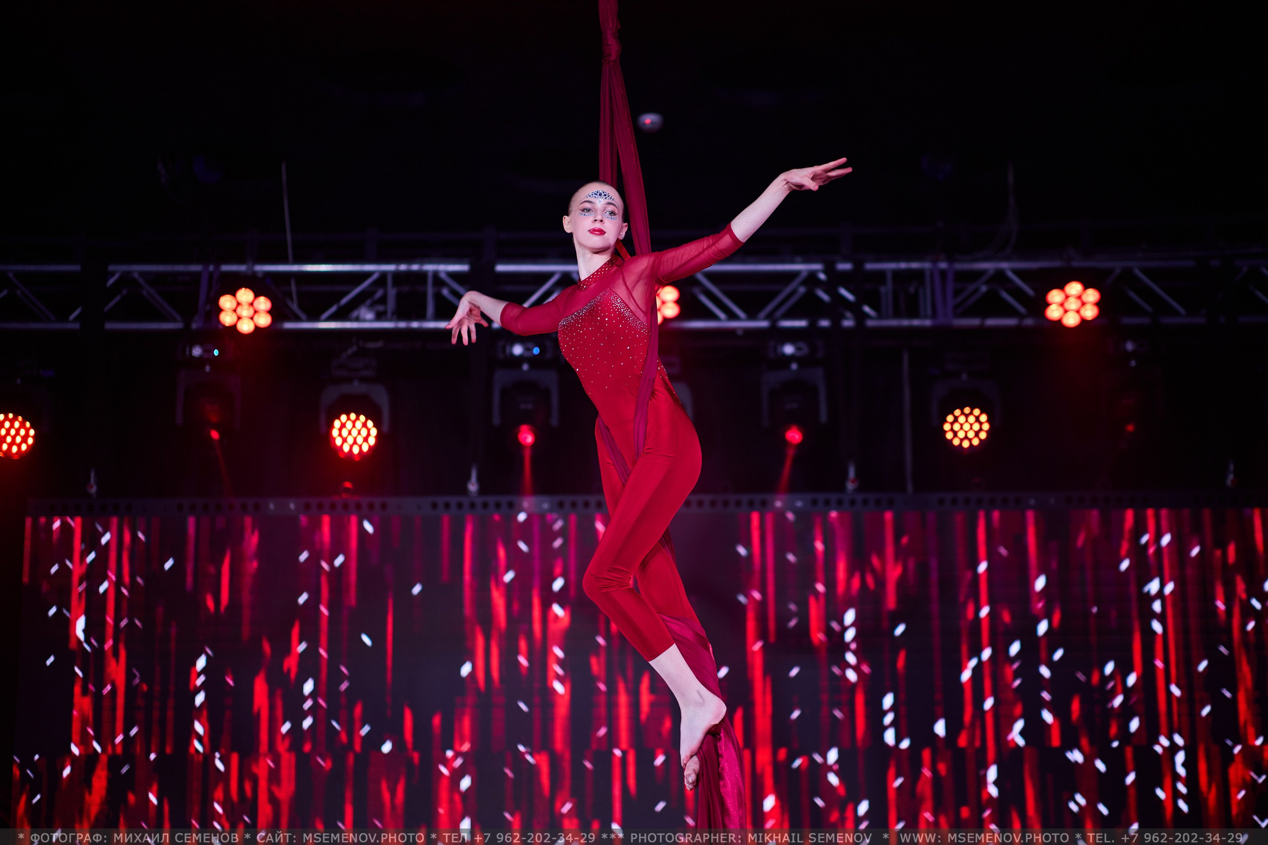 АНОНС фоторепортажа с Юбилейного концерта «ГРАЦИЯ». Фотограф, фотопроекты Михаила Семенова в Ярославле. Фотошкола