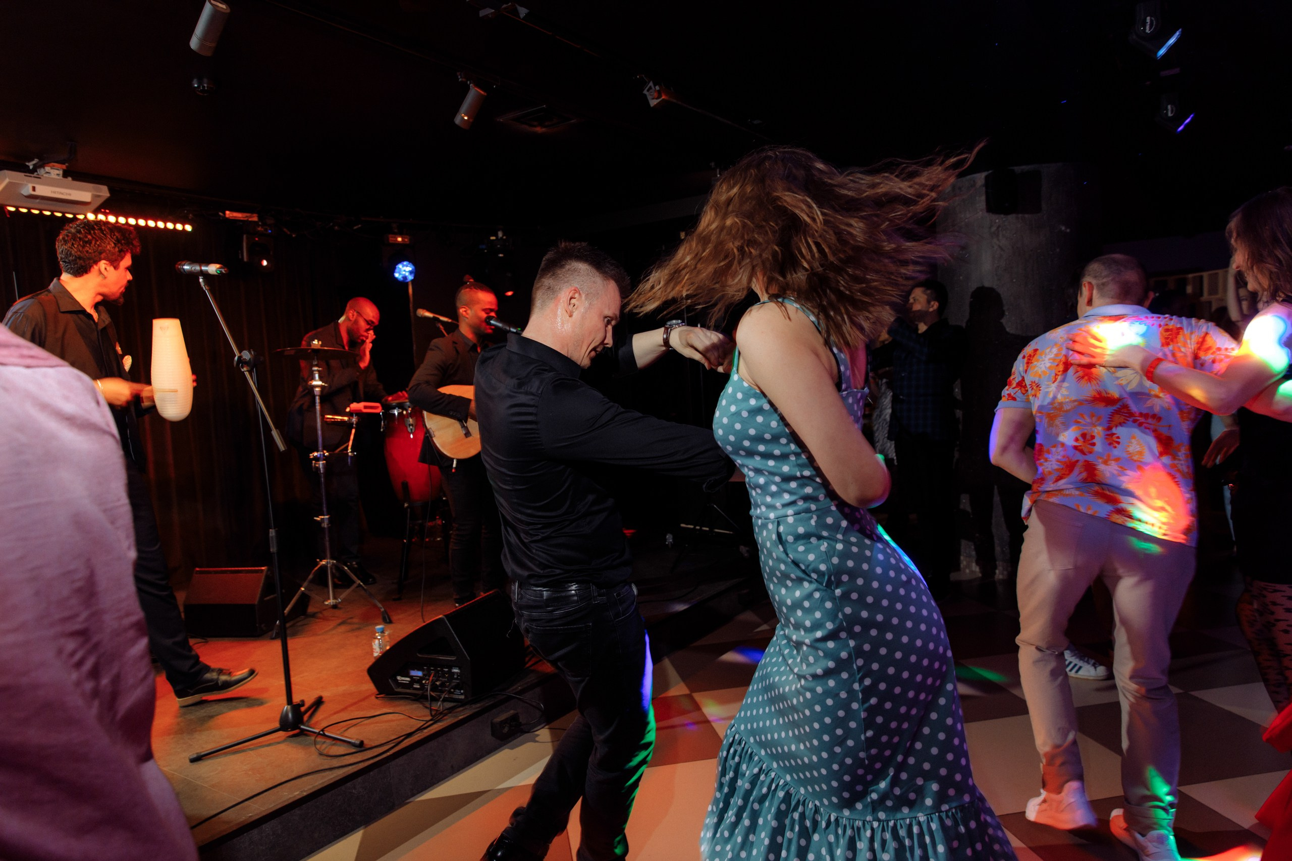 ISALSА. Вечеринка в школе танцев. Свадебный фотограф в Ярославле Анастасия Архипова