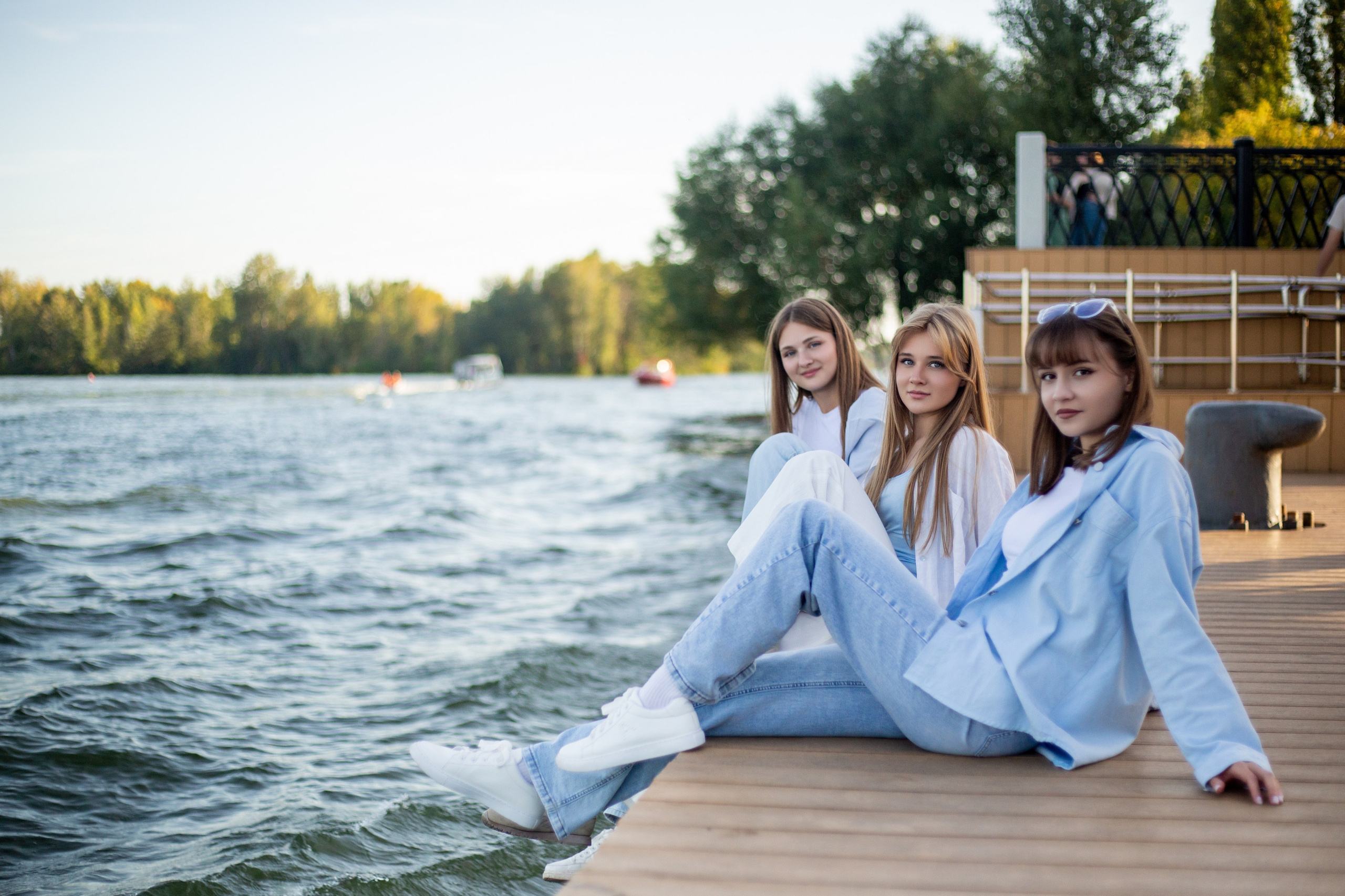 Прогулка. Выпускные альбомы Воронеж " СОКОЛ фото»