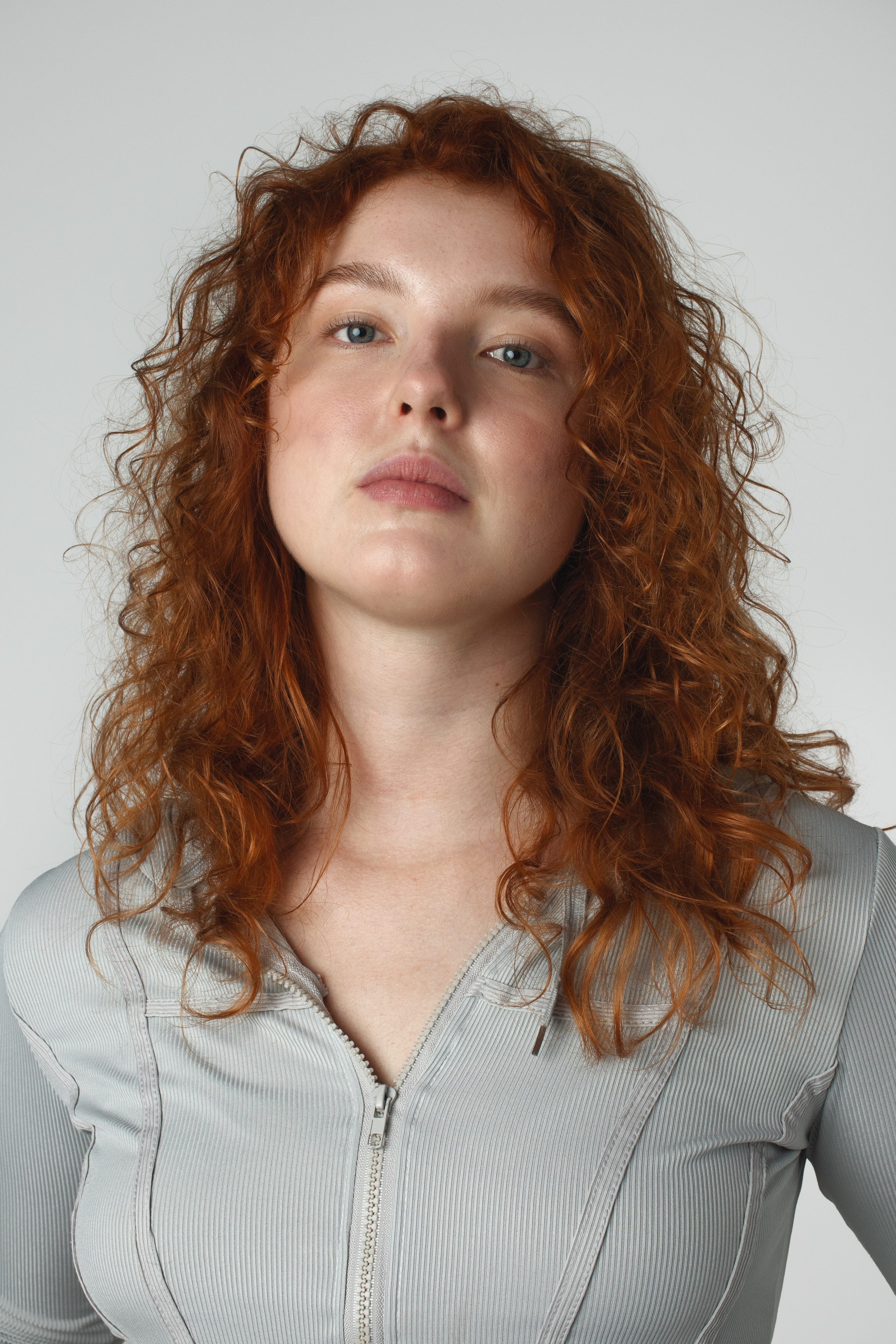 Алина Резвякова. Фотограф для брендов Любовь Батина (Спб/Мск)