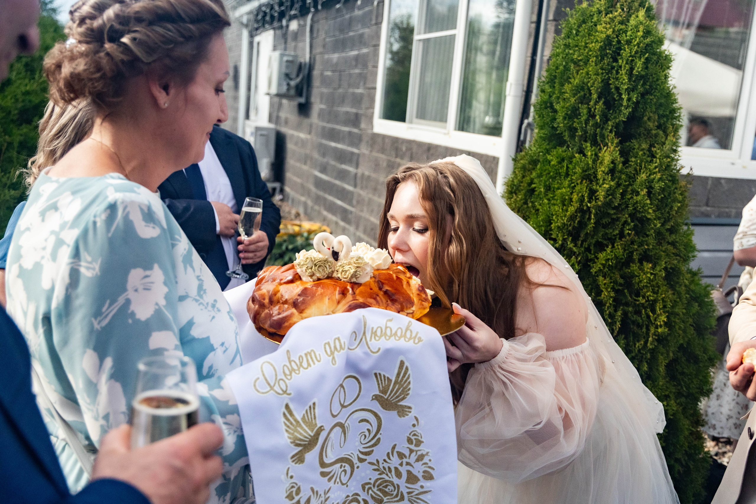 Свадебная фотосессия свадебный фотограф Татьяна Марсуверских свадебная фотопрогулка Москва Жуковский. Фотограф для маркетплейсов, фотоуслуги в Жуковском Татьяна Марсуверских