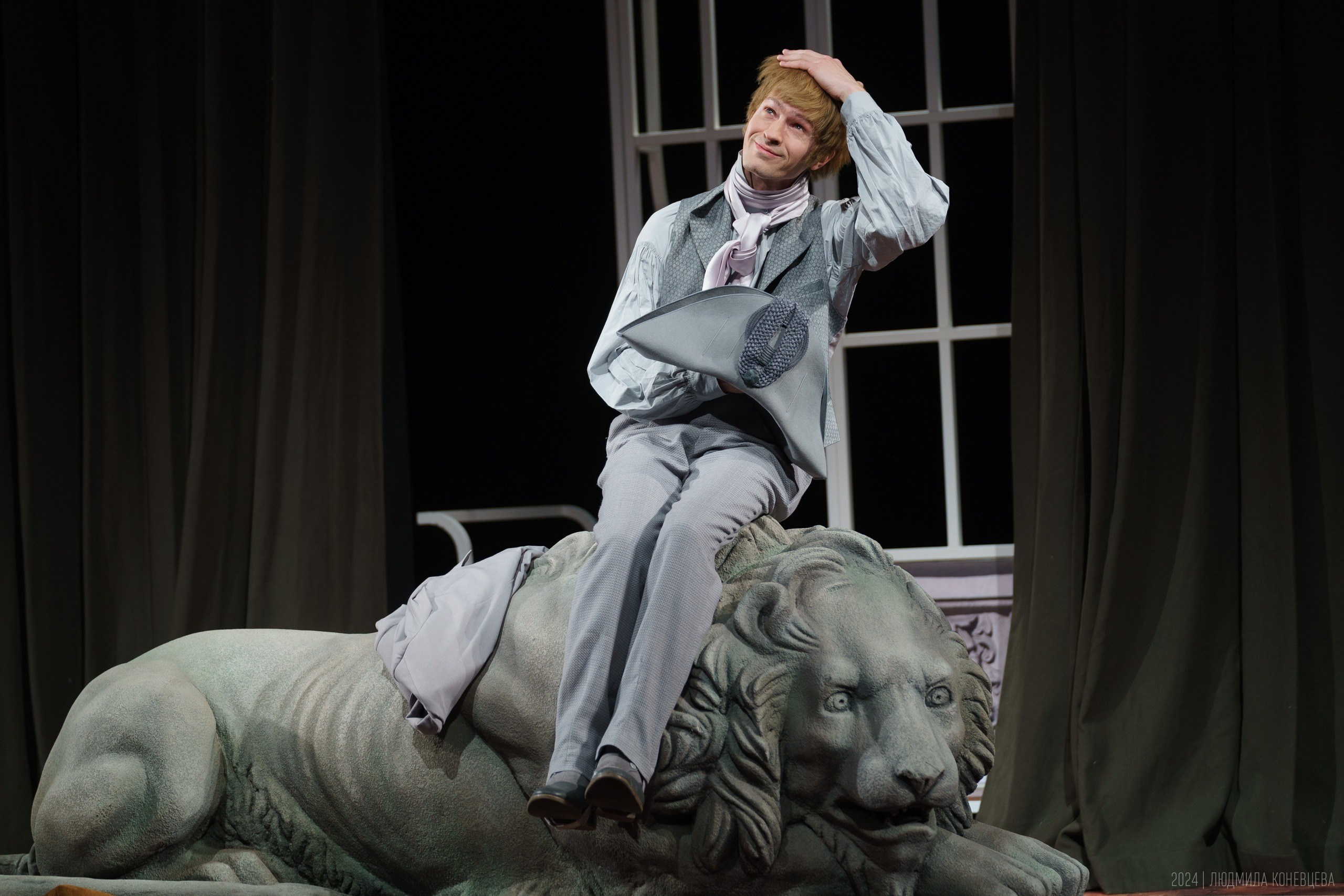 Мастерская Фоменко. «Совер­шенно Неве­ро­ят­ное Со­бы­тие». Постановка Евгений Каменькович. Театральная фотография