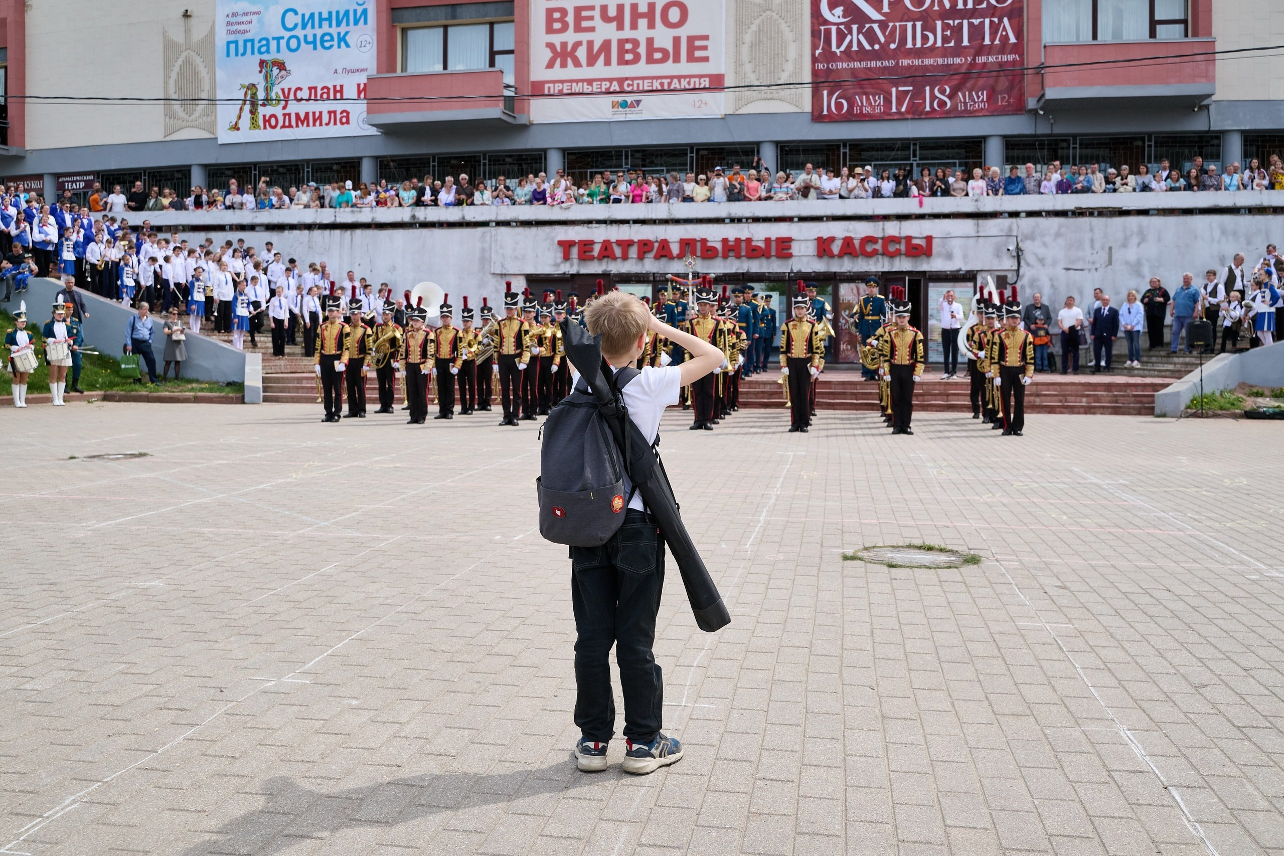 Фотопроект «The Люди» фотограф Александр Кондаков. Фотограф для маркетплейсов в Иваново | Съемки одежды и белья