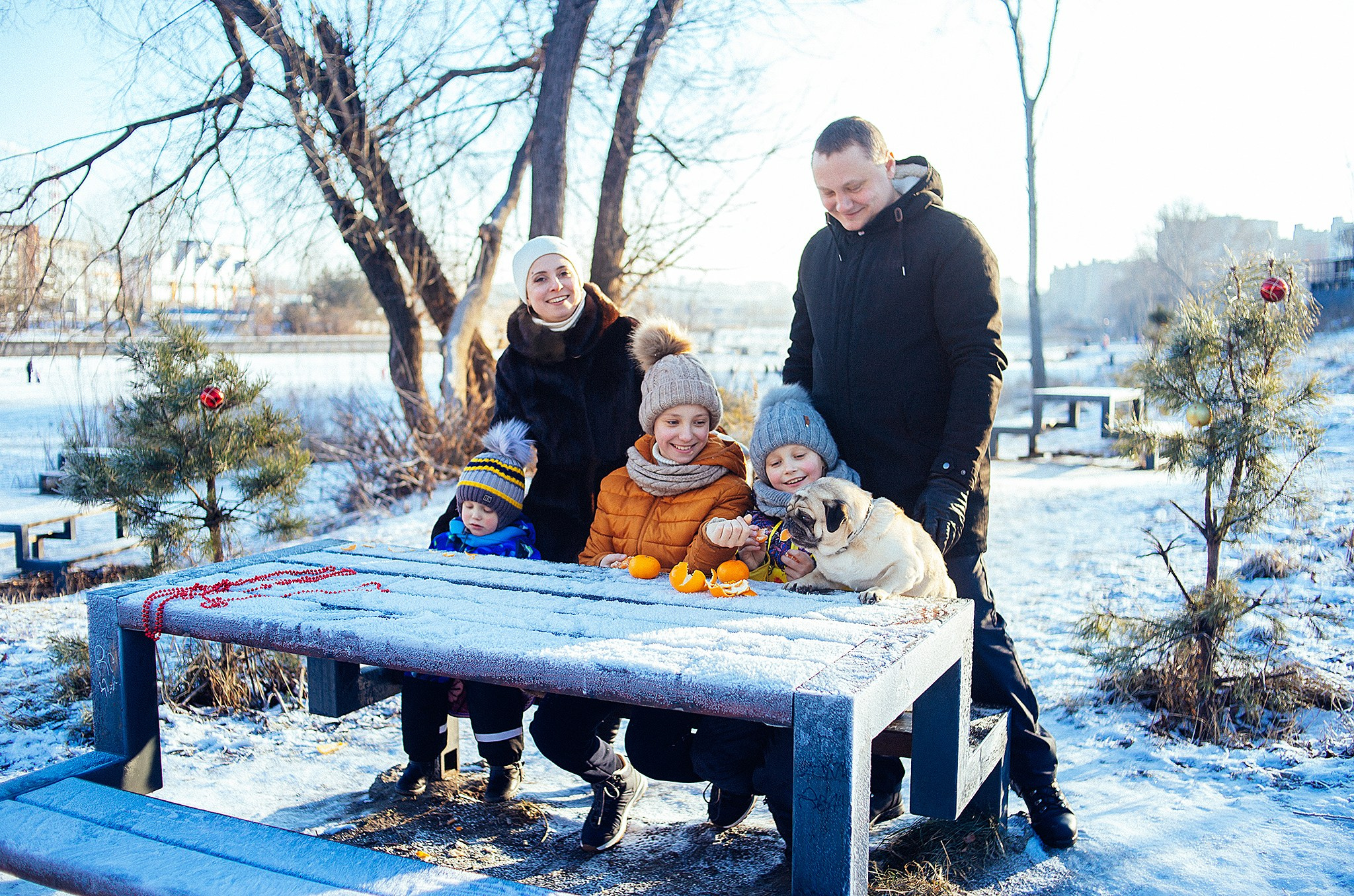 Зимняя фотопрогулка на мещерском озере с мандаринами. Детский и семейный фотограф, фотограф мероприятий Нижний Новгород