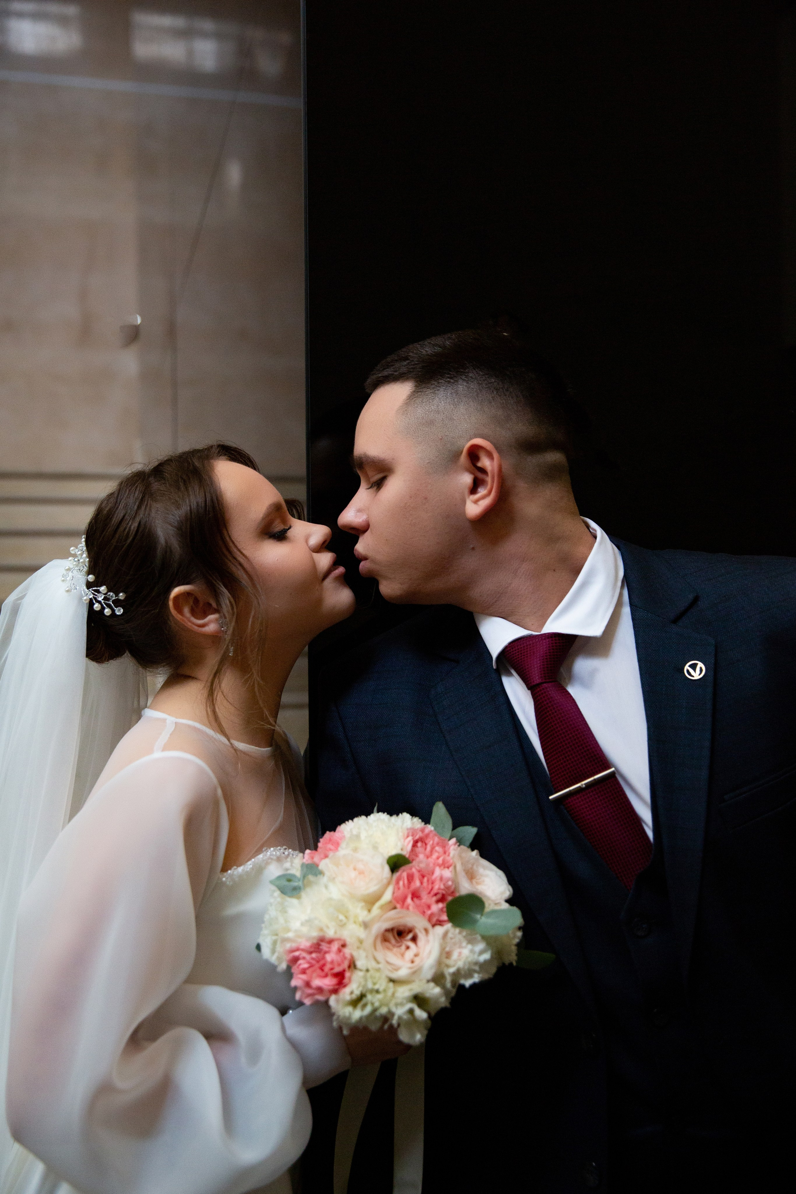 Иван и Наталья. Свадебный портретный фотограф в Екатеринбурге Наталья Суркова