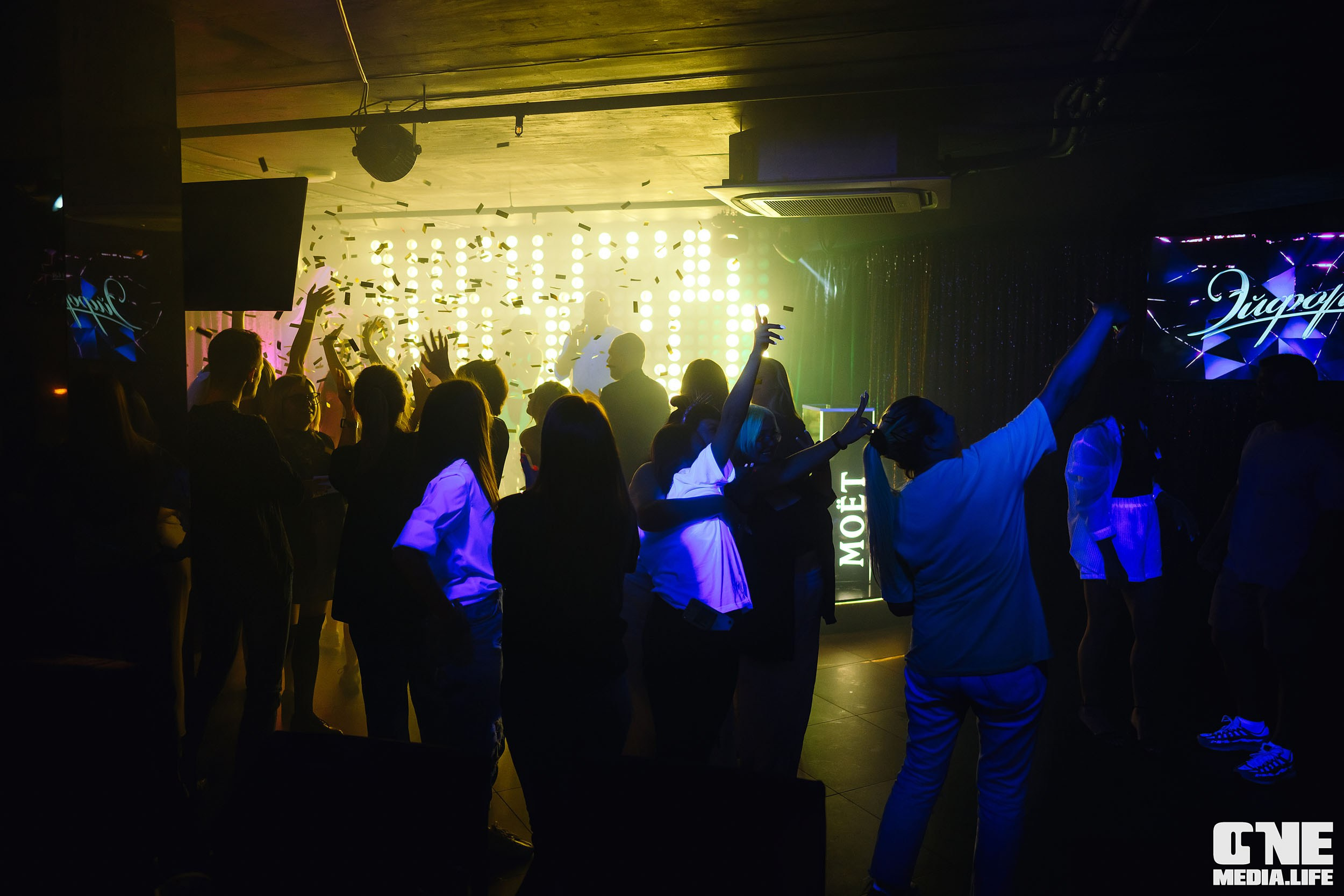 Фоторепортаж из караоке-клуба Эйфория. One Media Life: фоторепортажи, фотоотчеты с мероприятий и заведений