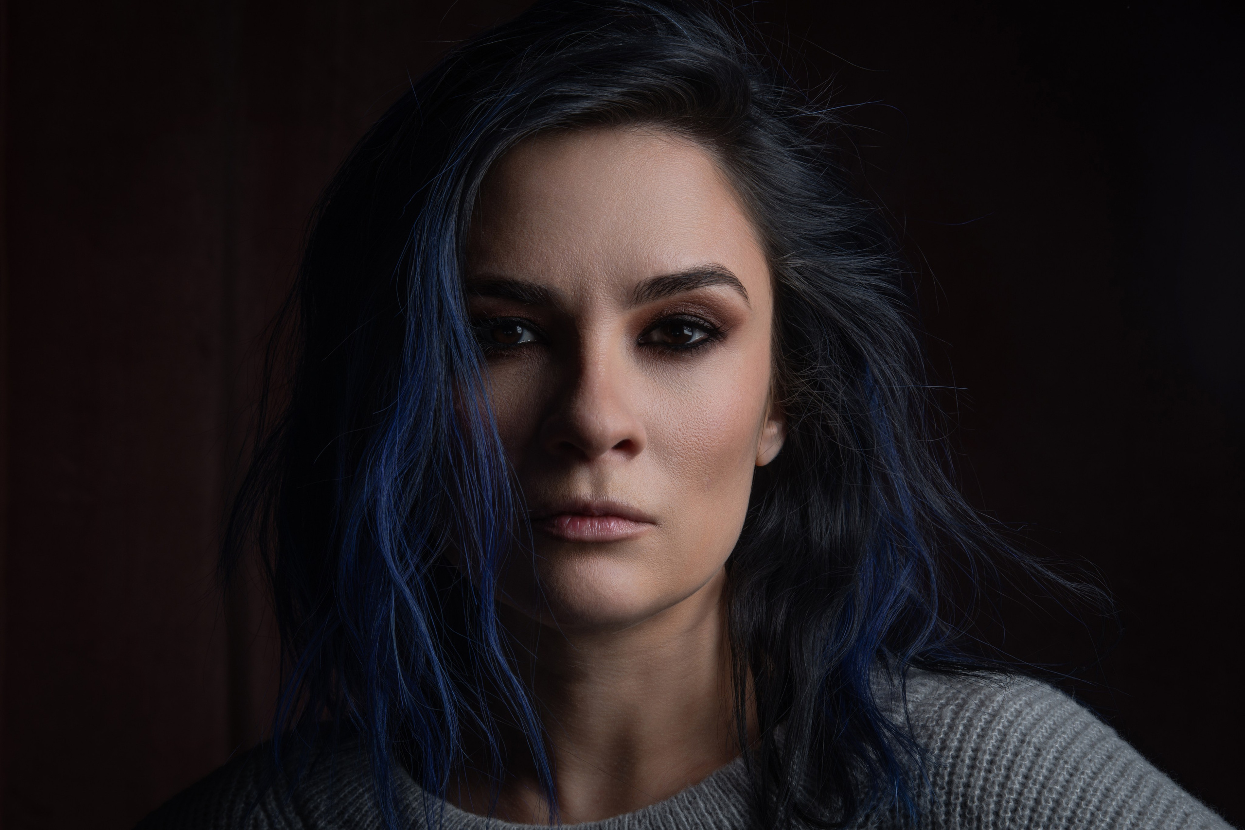 Женская фотосессия в студии в Омске. Свадебный и портретный фотограф в Омске Матвей Краузе