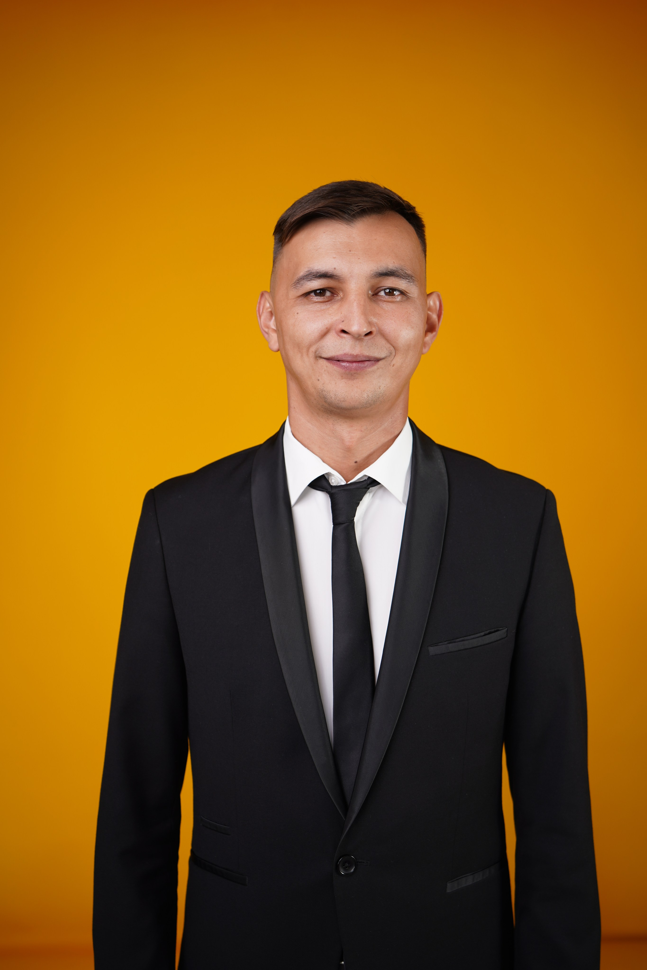 Ведущий раз. Свадебный и репортажный фотограф в Уфе и по России