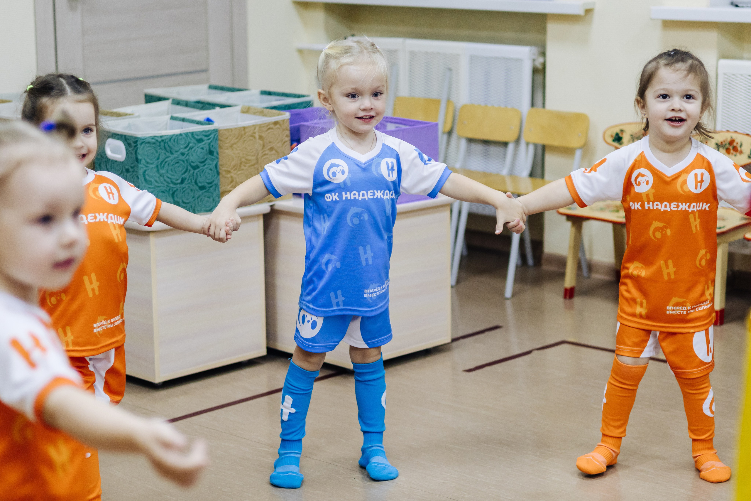 Фотосессия с кубком в детских садах г. Магнитогорска. Денис Прохоров Фотограф в г. Магнитогорск