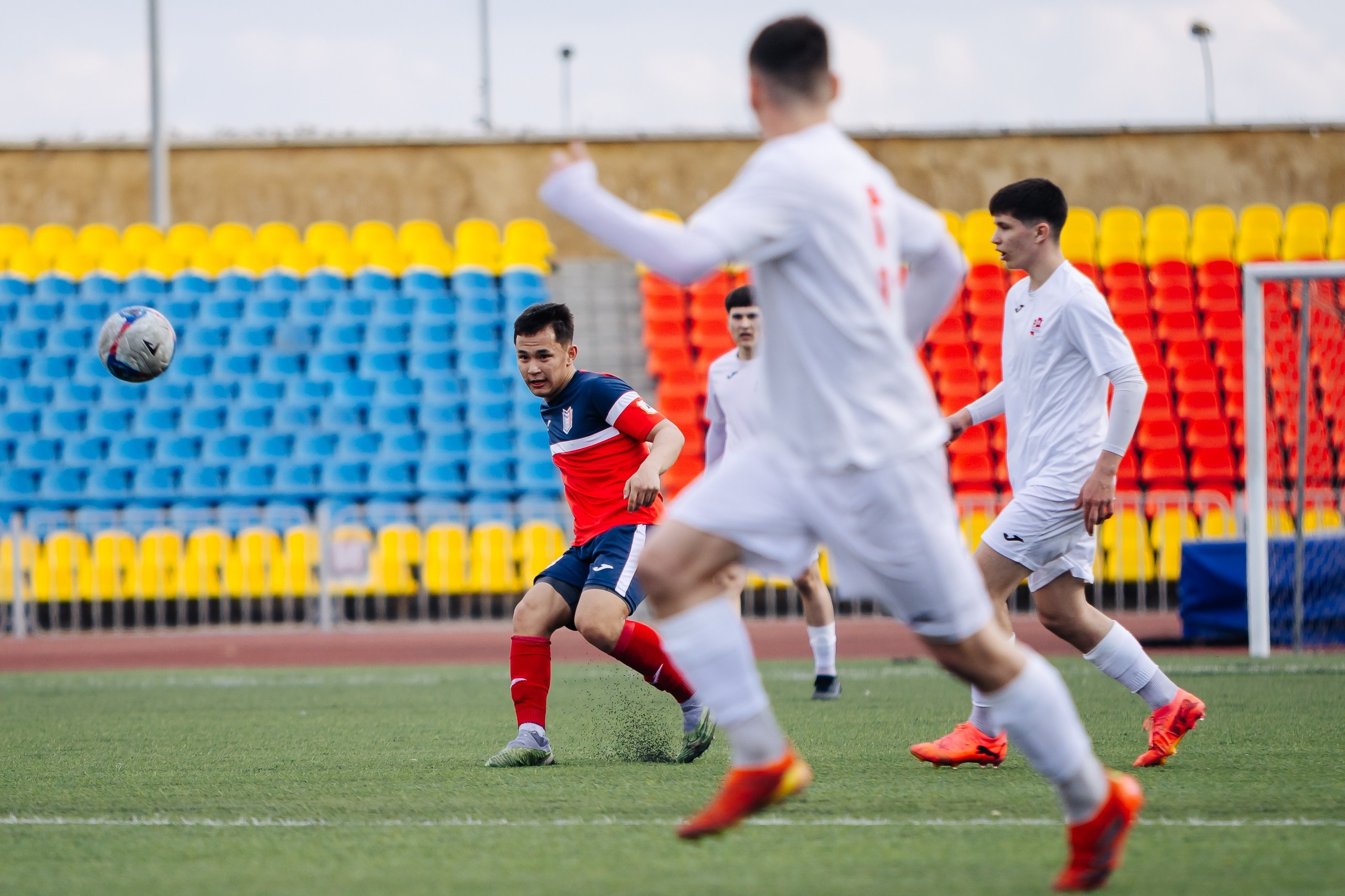 ФК «Металлург-Магнитогорск» vs ФК «ОСШ-Челябинск-М» // 05.04.25. Денис Прохоров Фотограф в г. Магнитогорск