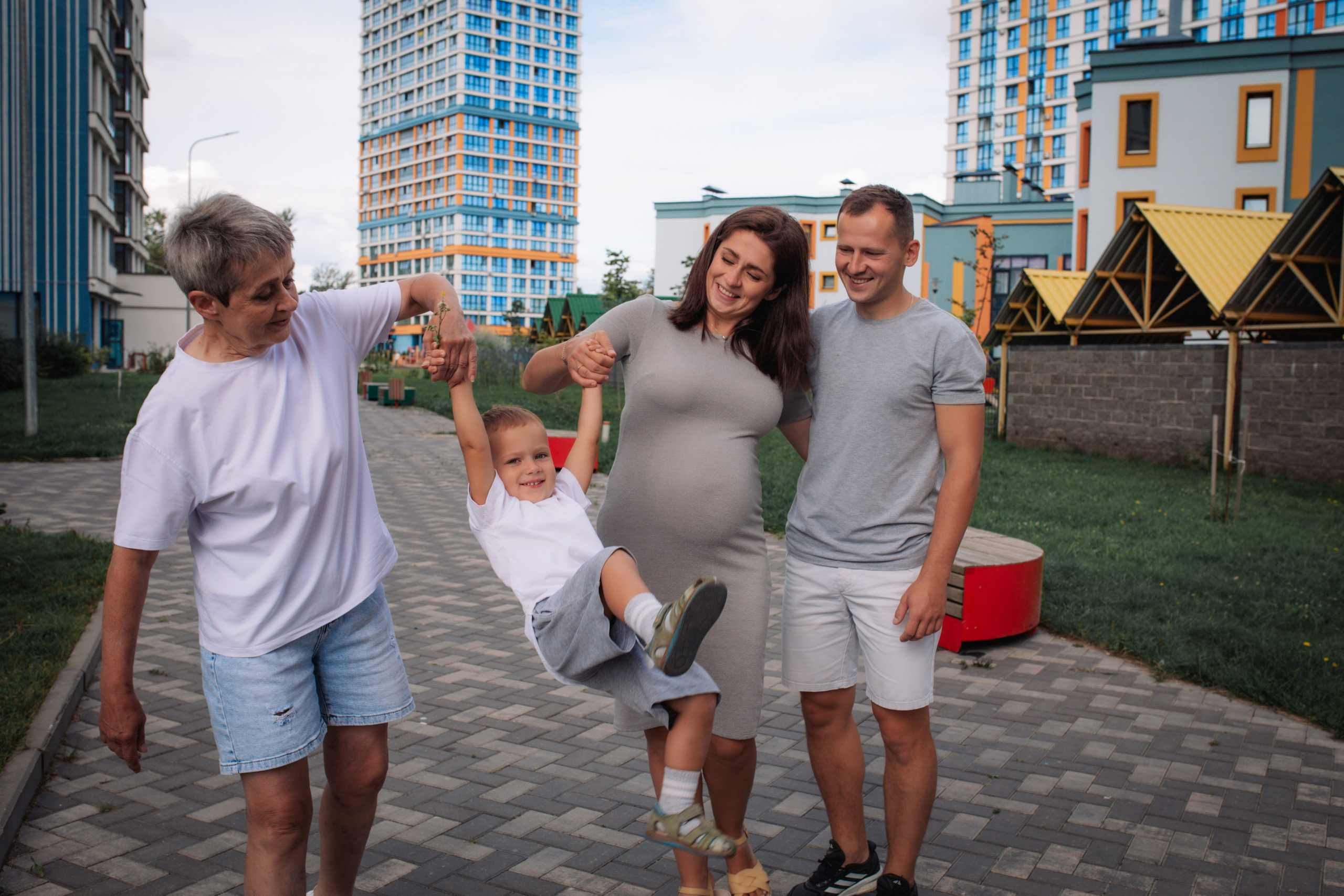 Семейная прогулка