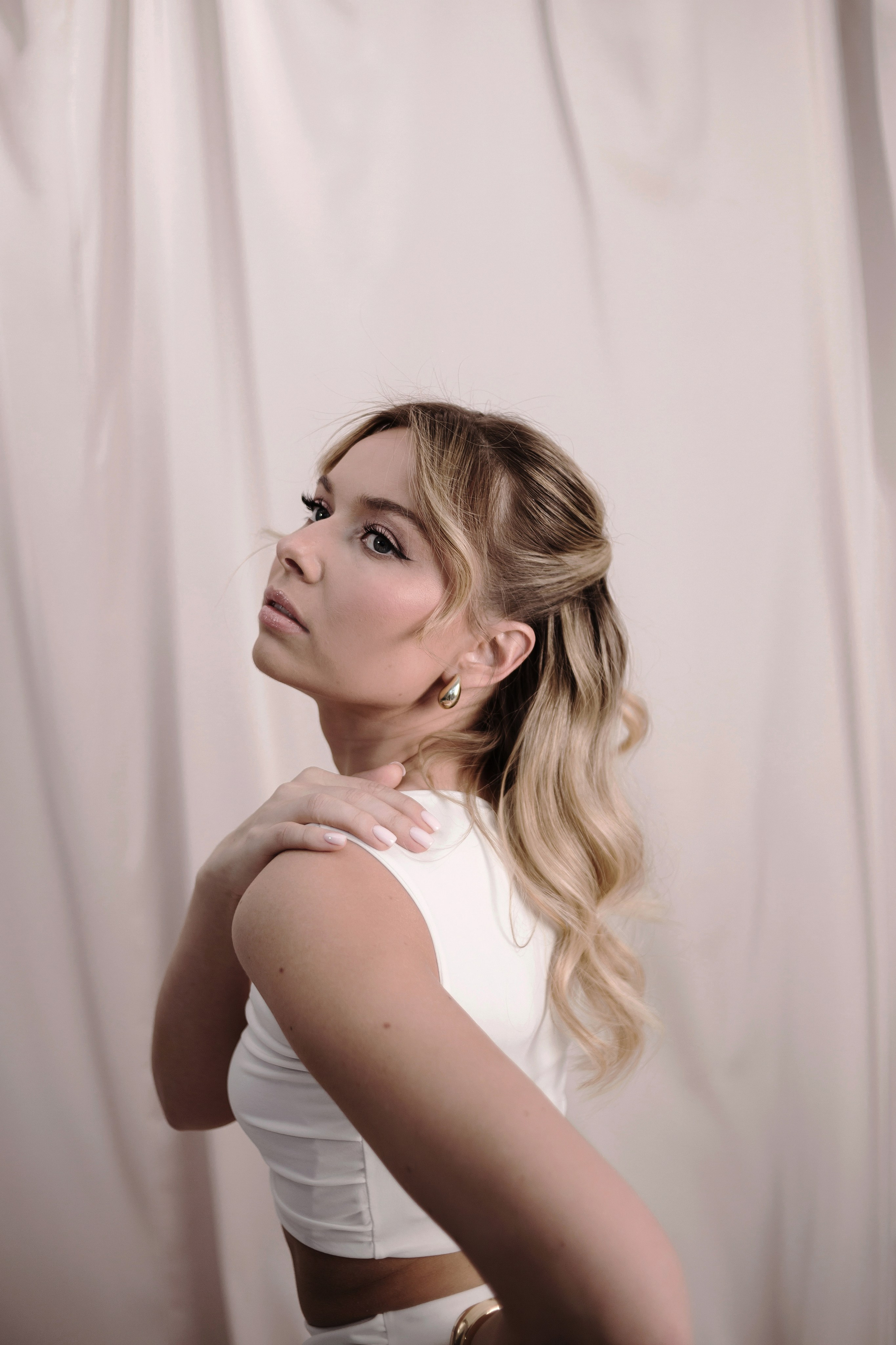 Md: @lovexxxxMuah: @mari.bulatovaOrg: @creative_photodayLoc: @daily_photostudio