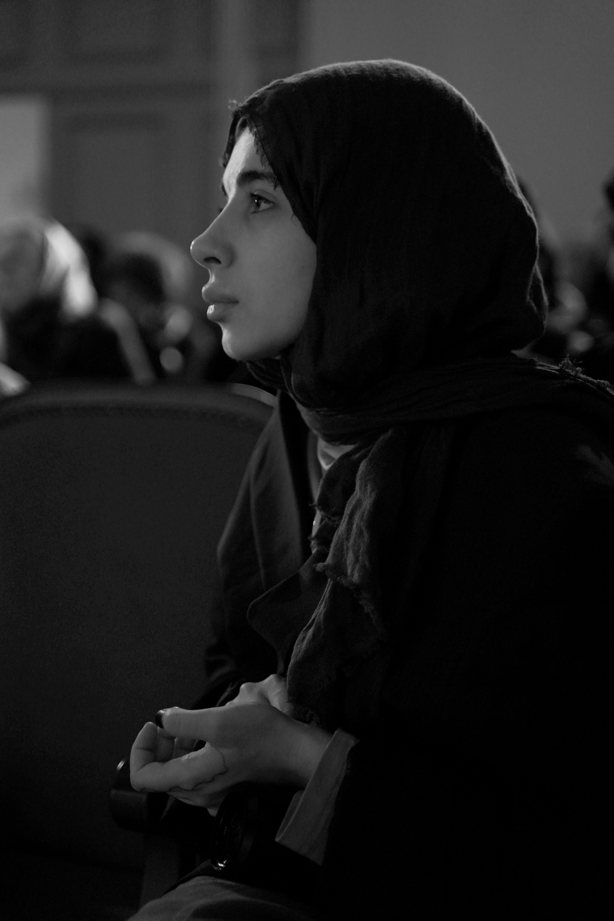 Поэтический вечер. Амина Абасова — индивидуальный фотограф в Махачкале, Дагестан