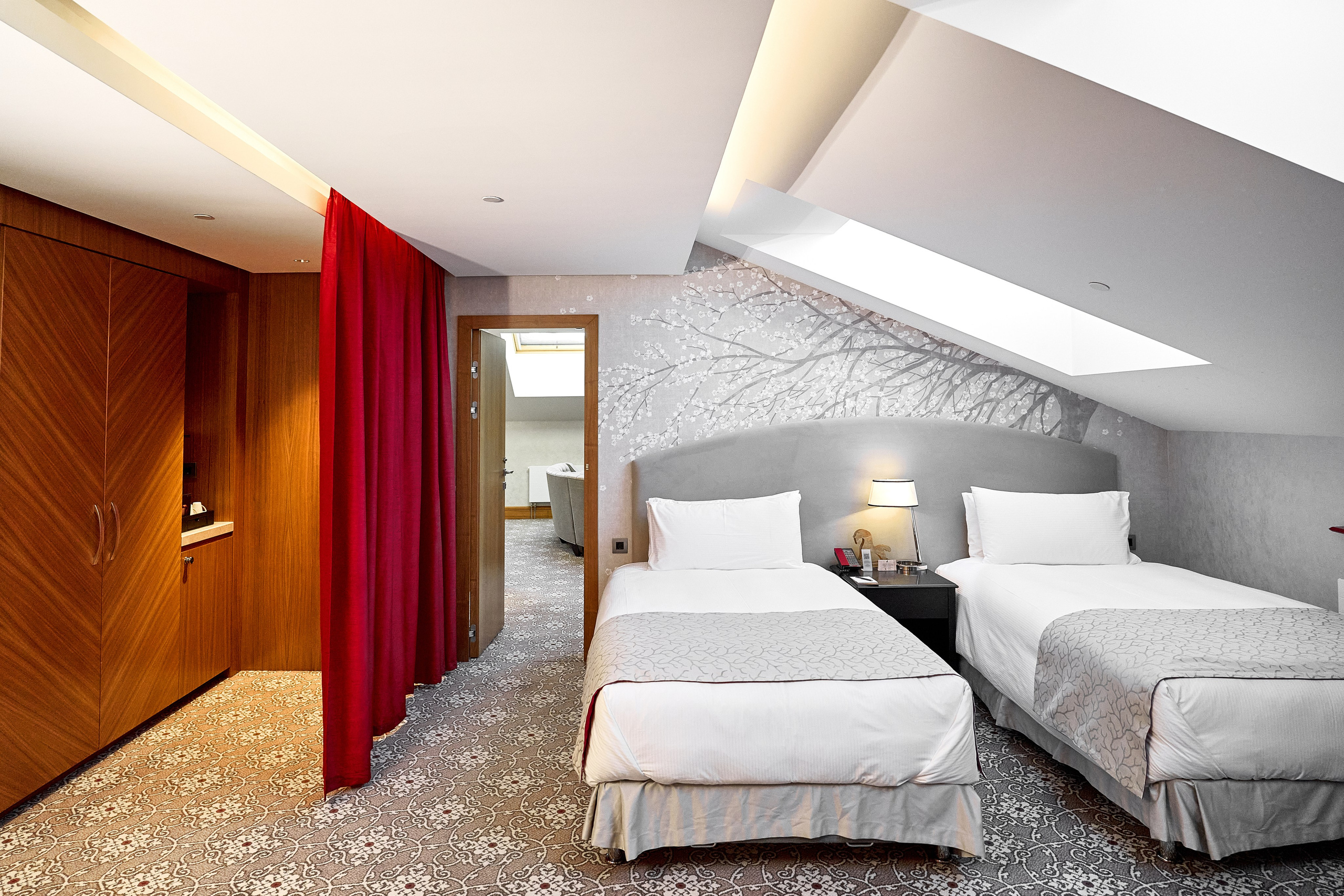 LOTTE HOTEL SPB. Рекламный фотограф, видеограф, арт-директор в Санкт-Петербурге — Олег Хохрин