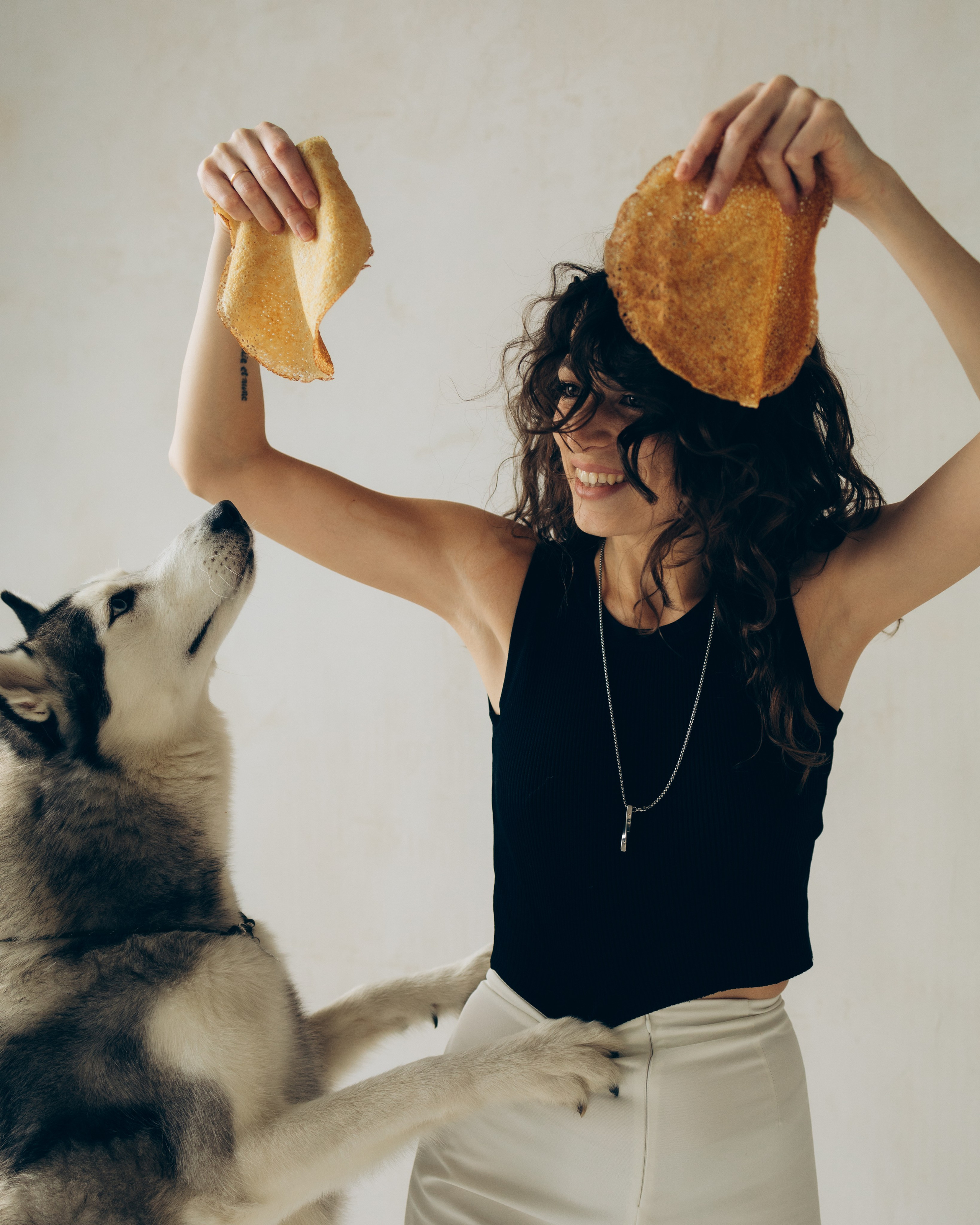 Алина и Локи. Главная