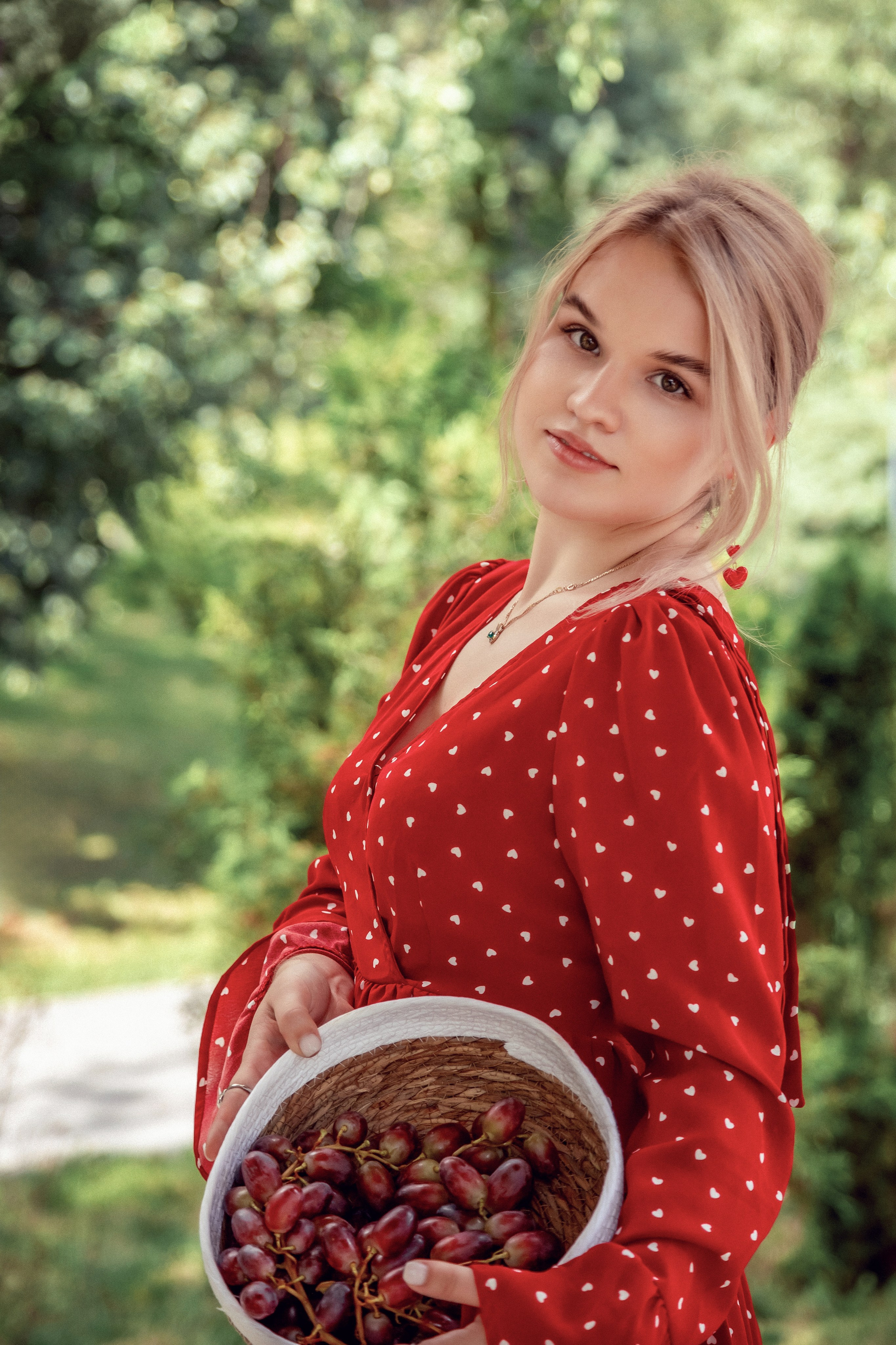 Фотопроект «Девушка с виноградом». Фотограф Алина Лебедь
