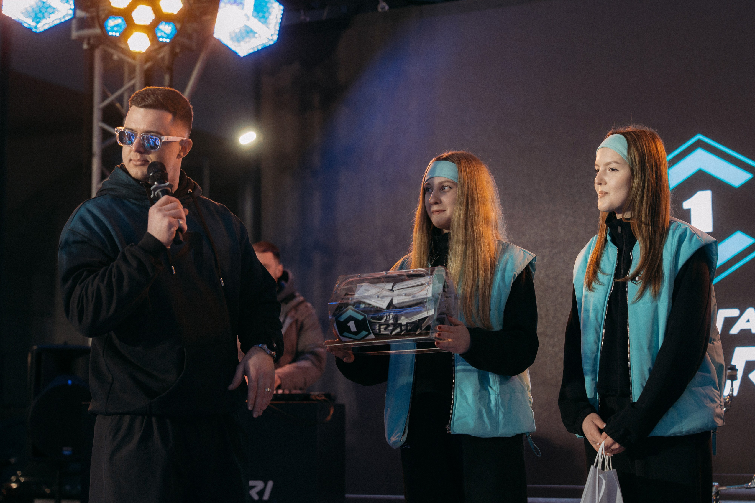 Репортажная фотосъемка фан-фестиваля. Свадебный и репортажный фотограф в Воронеже Роман Янко