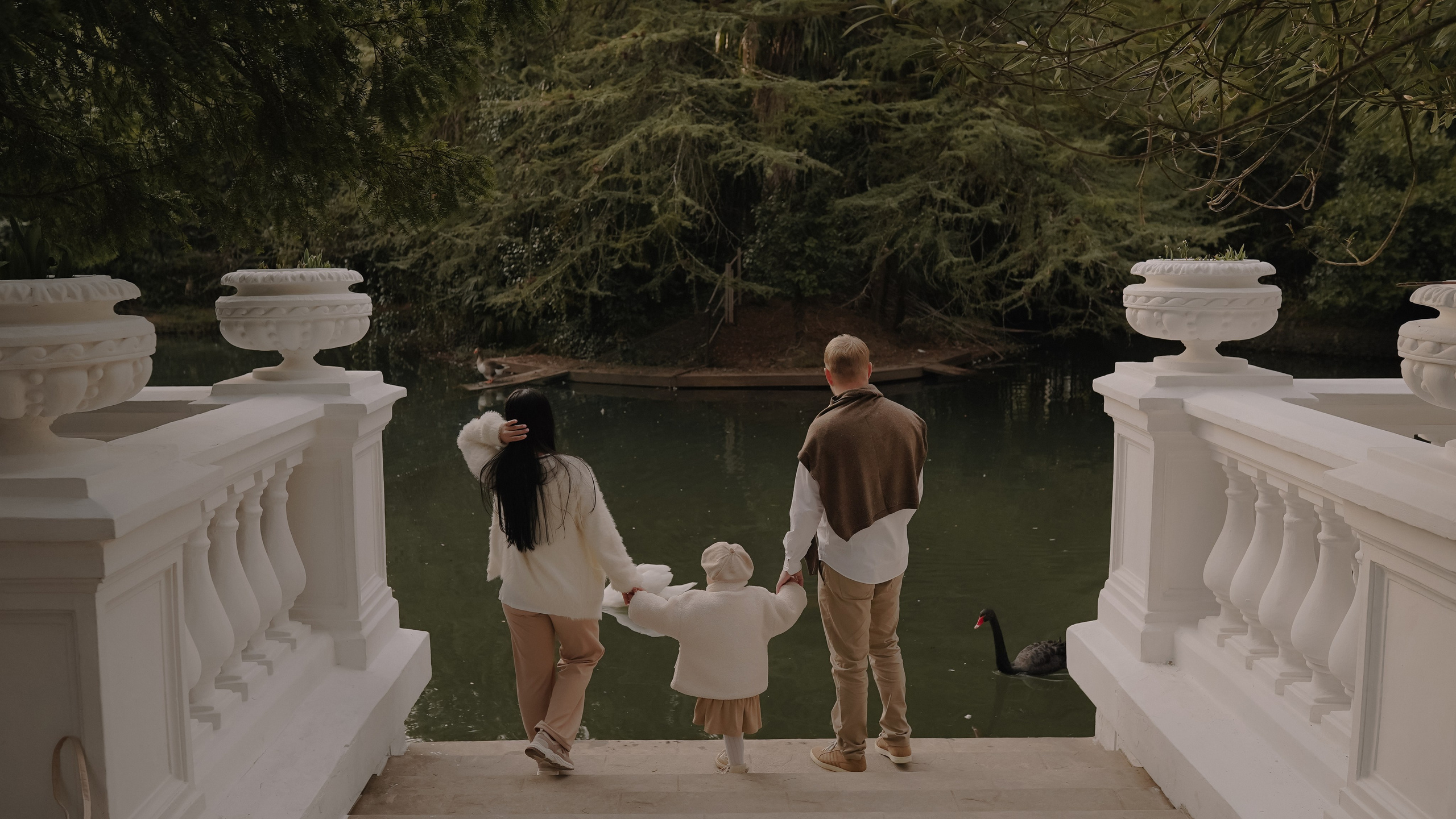 ЦВЕТЕНИЕ. Милана Довгаль - семейный фотограф и видеограф  в Адлере и Сочи