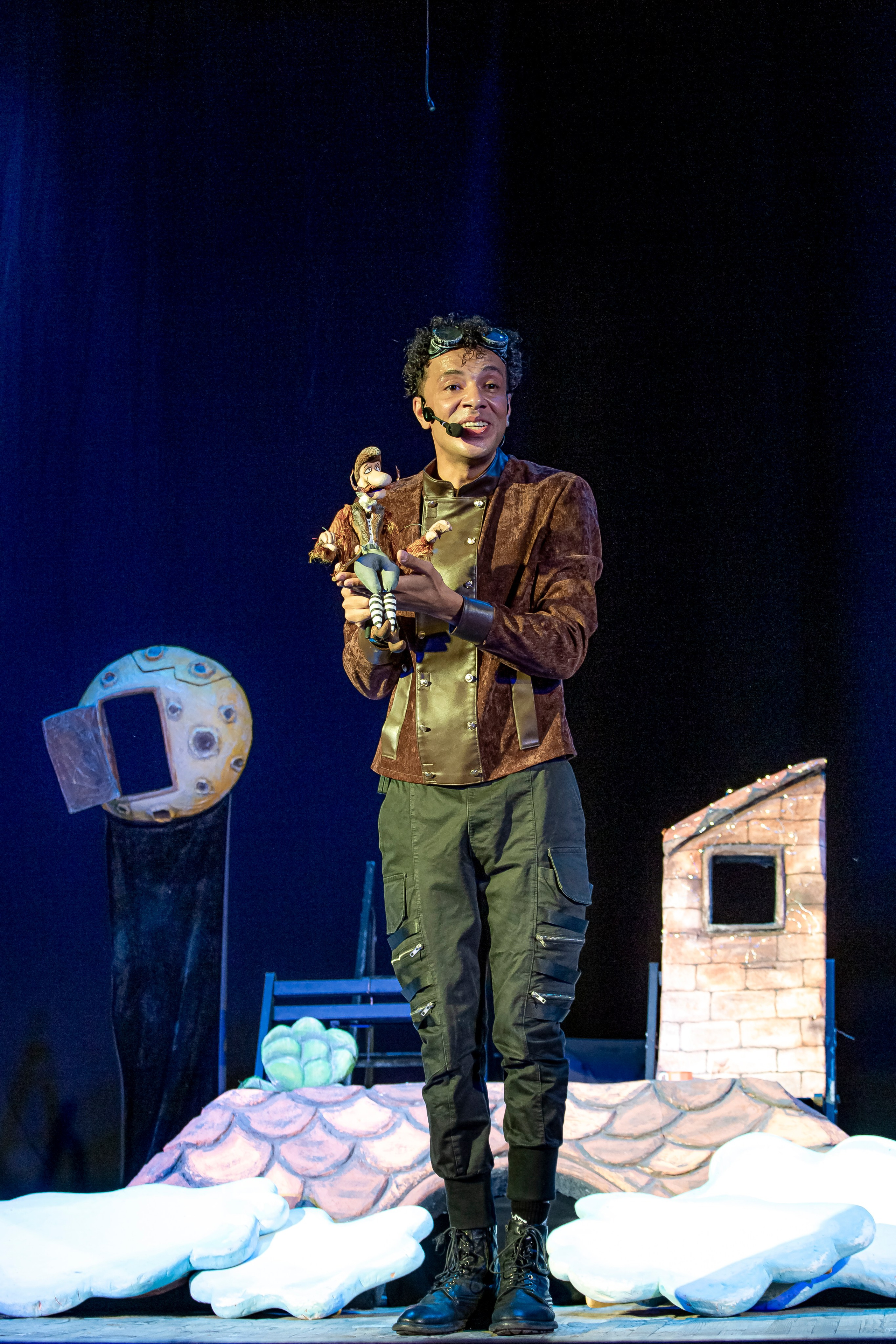 Человек с луны — спектакль кукольного театр Саквояж. Фотограф в Сочи Юрий Шептаев