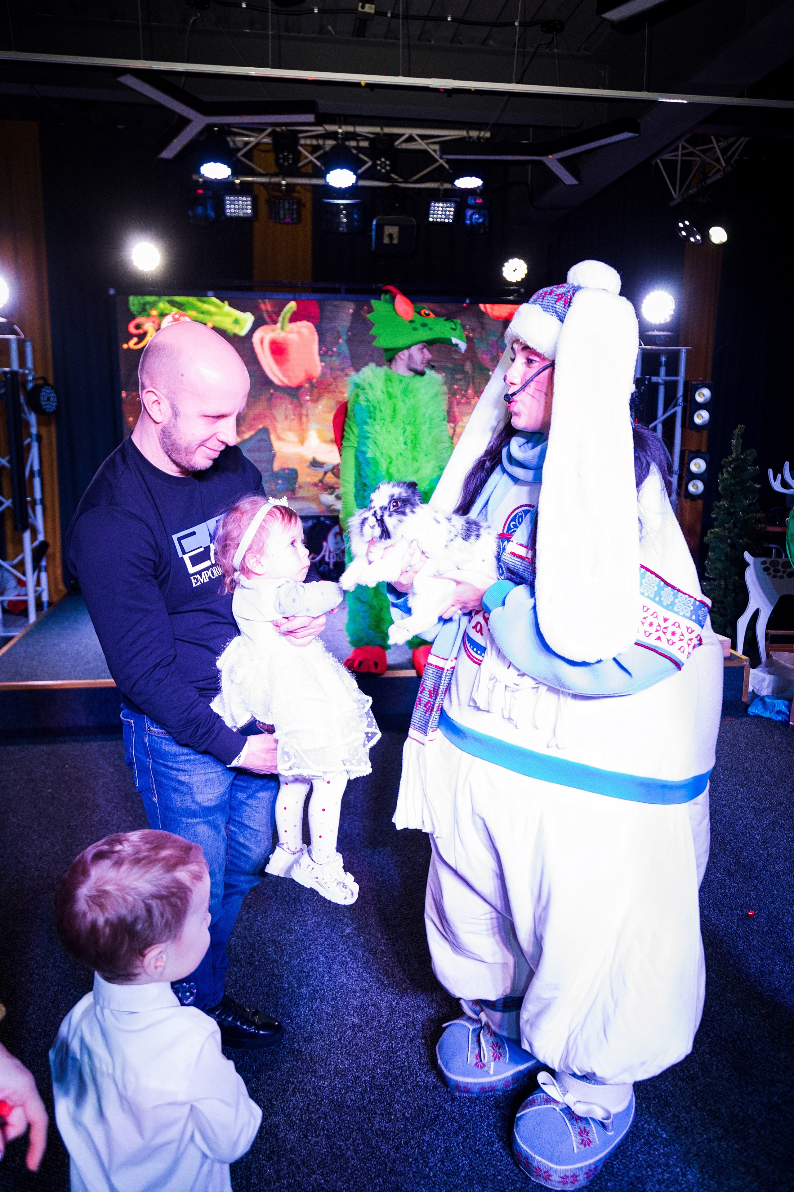 Новогодние утренники. Детский фотограф видеограф в Хабаровске Михаил Орлов