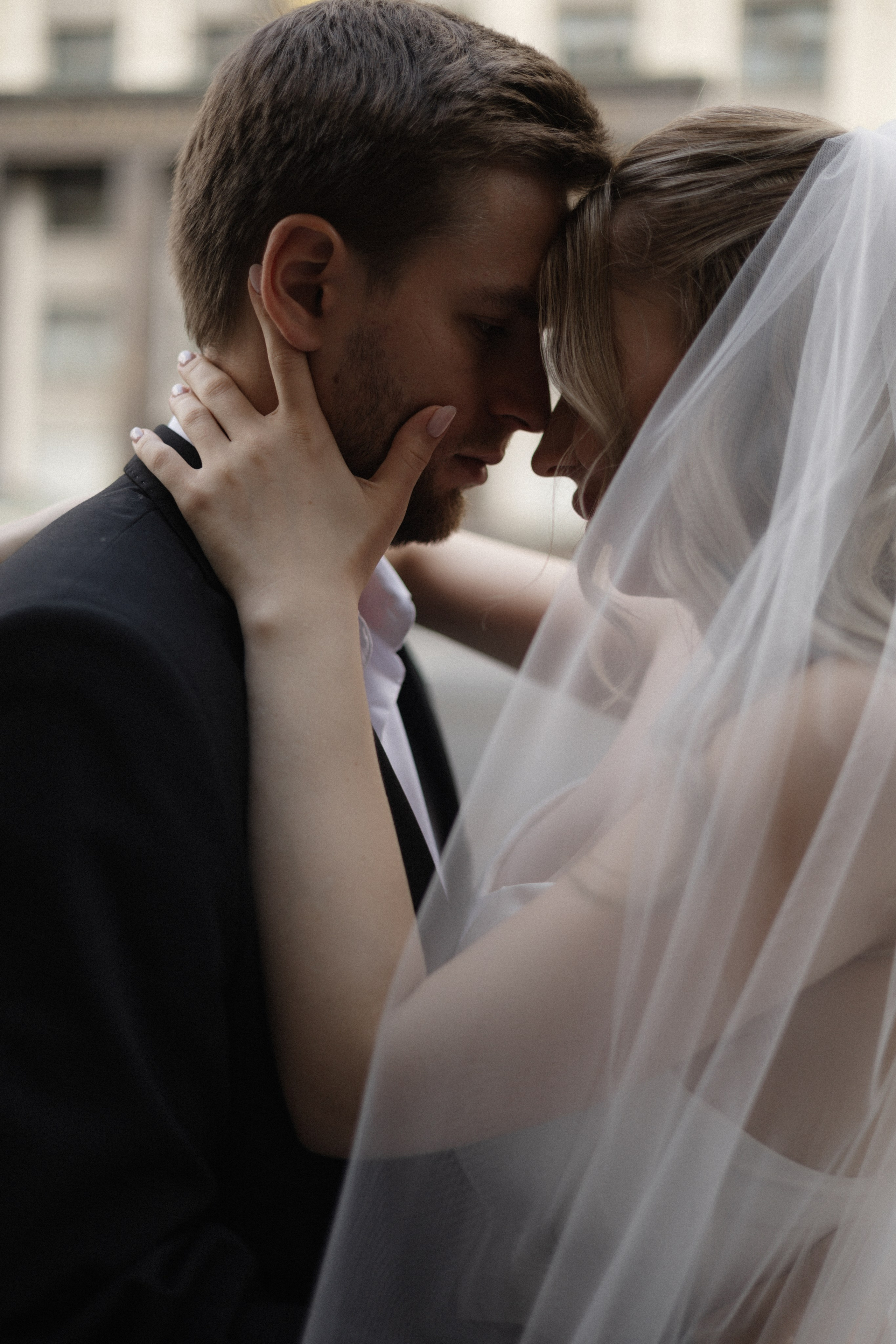 Арина и Дима. Сборы, роспись и прогулка. Свадебный и портретный фотограф в Москве Анастасия Масюк