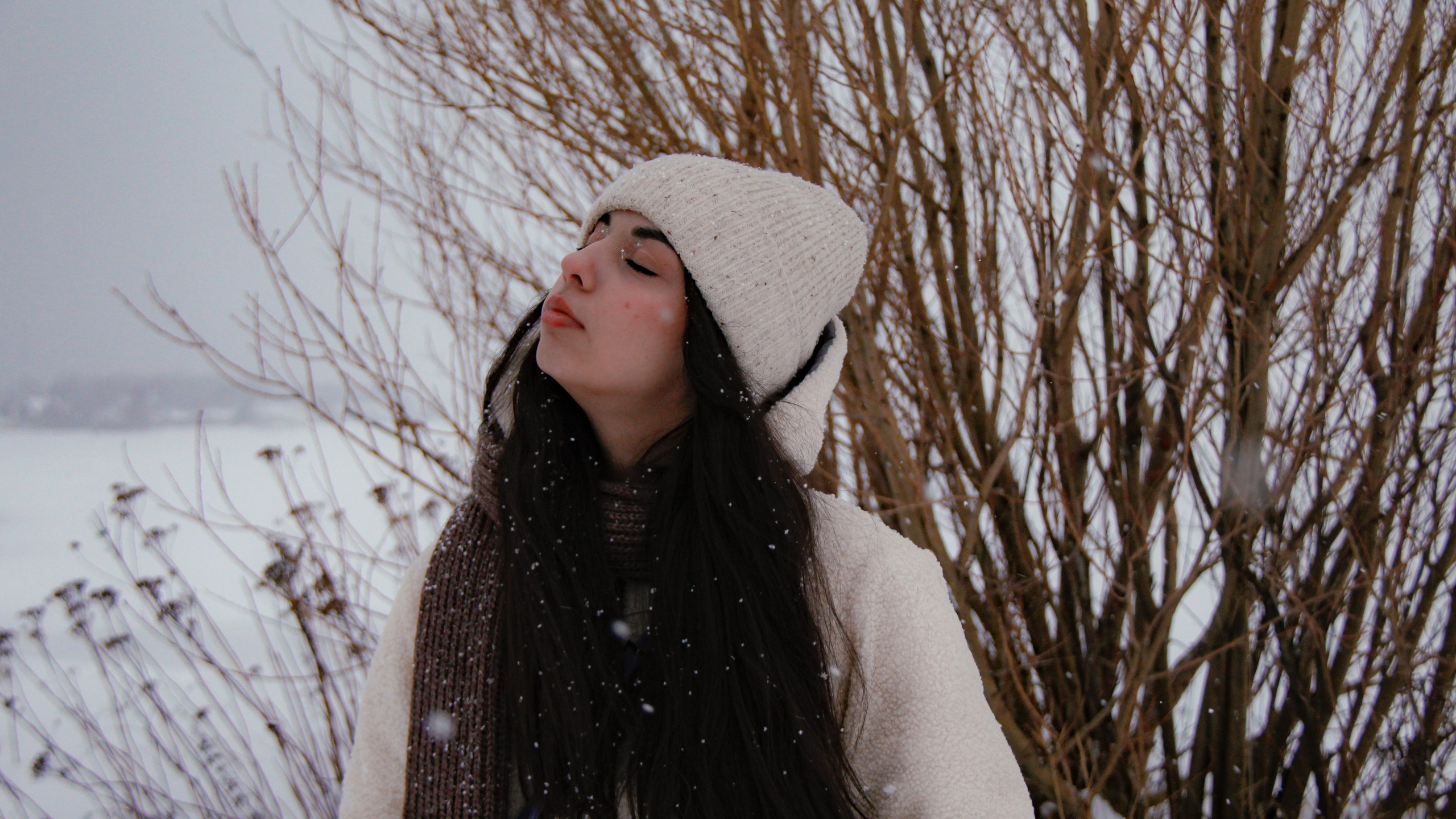 Зимние ветры дуют с озера. Натали. Janie valde |photographer & visual artist