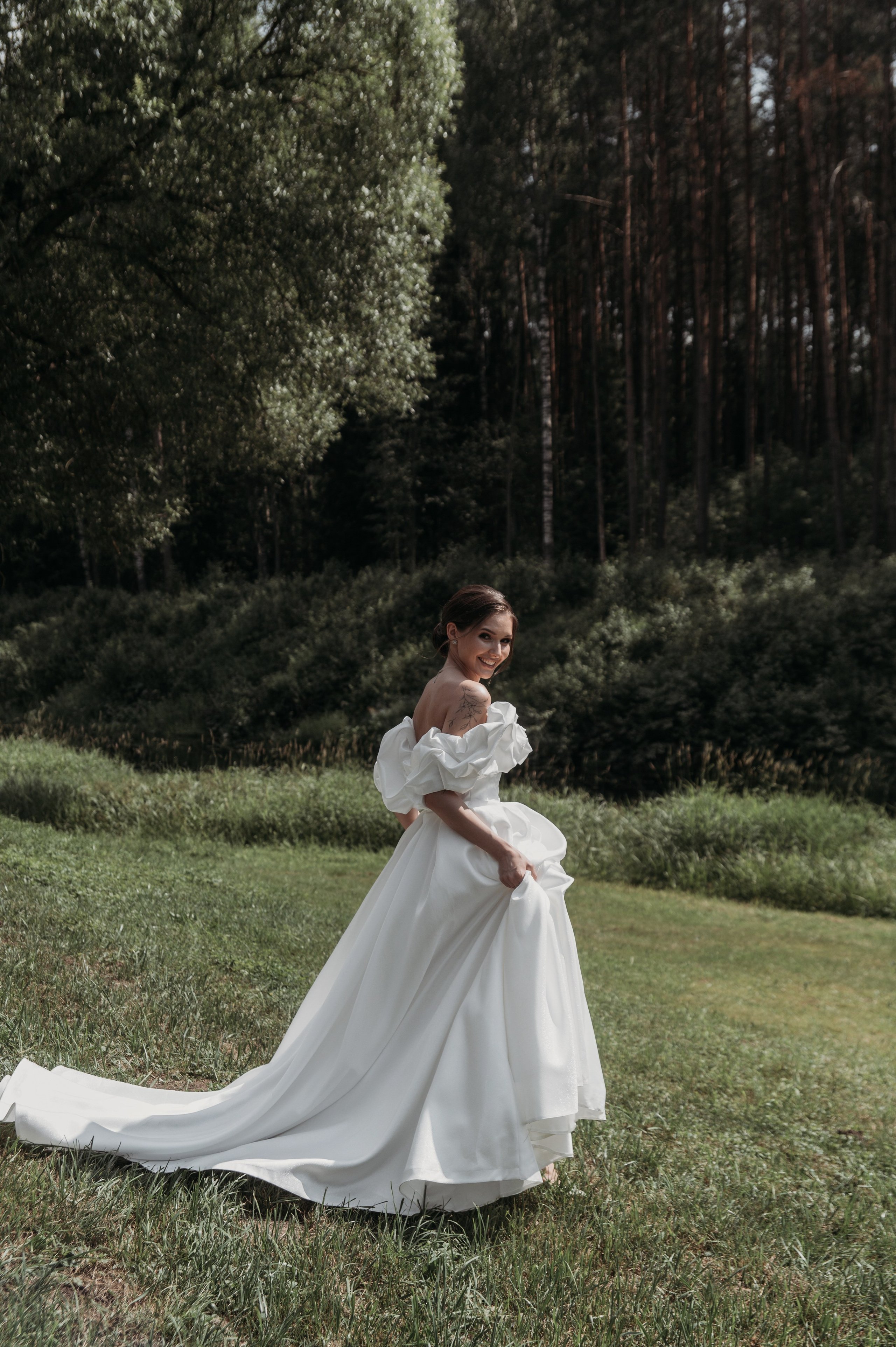 Свадебная фотосессия с утром невесты и красивым свадебным банкетом. Свадебный фотограф в Твери, Москве и Санкт-Петербурге Денисова Екатерина