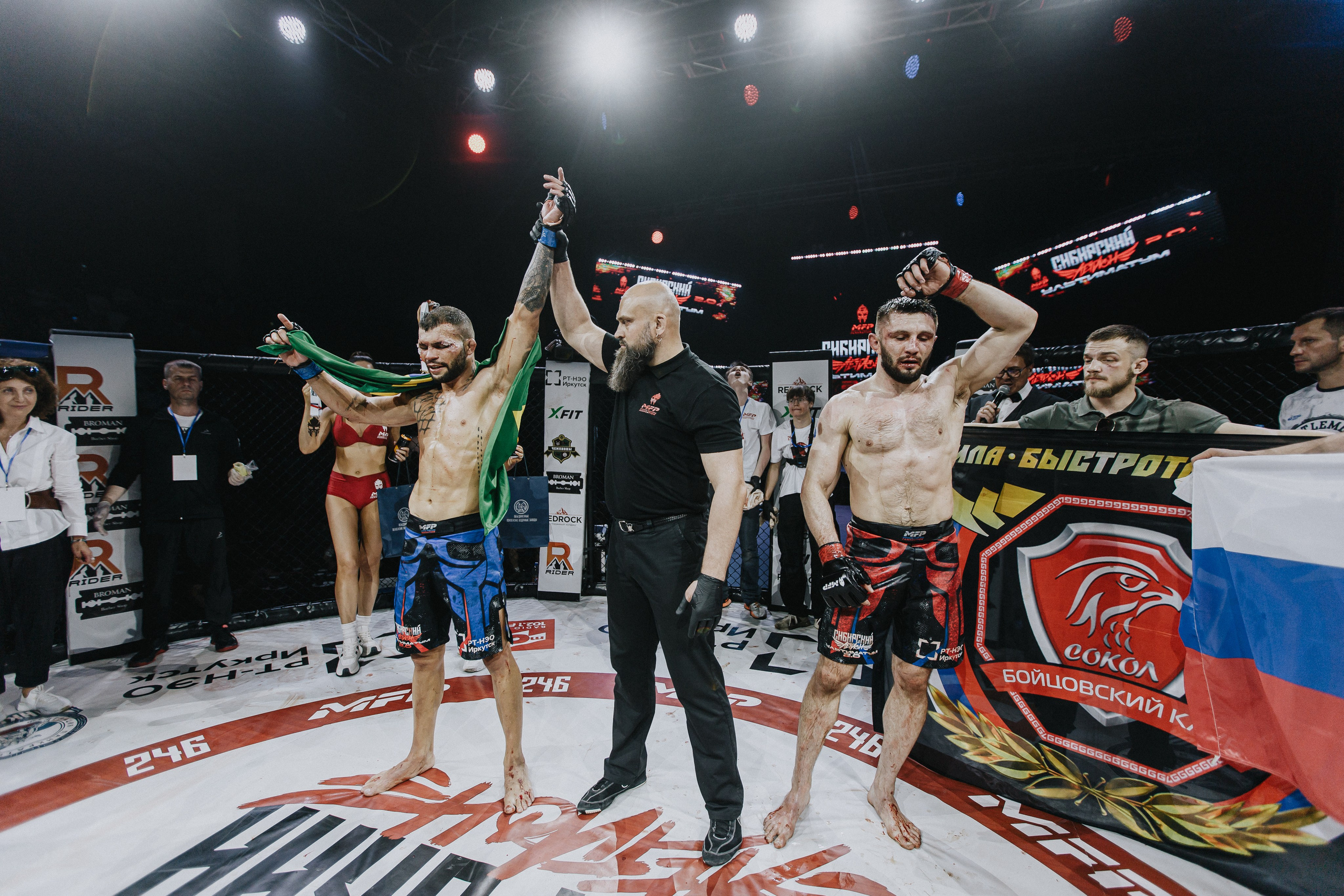 MFP246 МАКСИМ БУТОРИН VS МАРСИО БРЕНО. Фотограф Иркутск Антипин Сергей